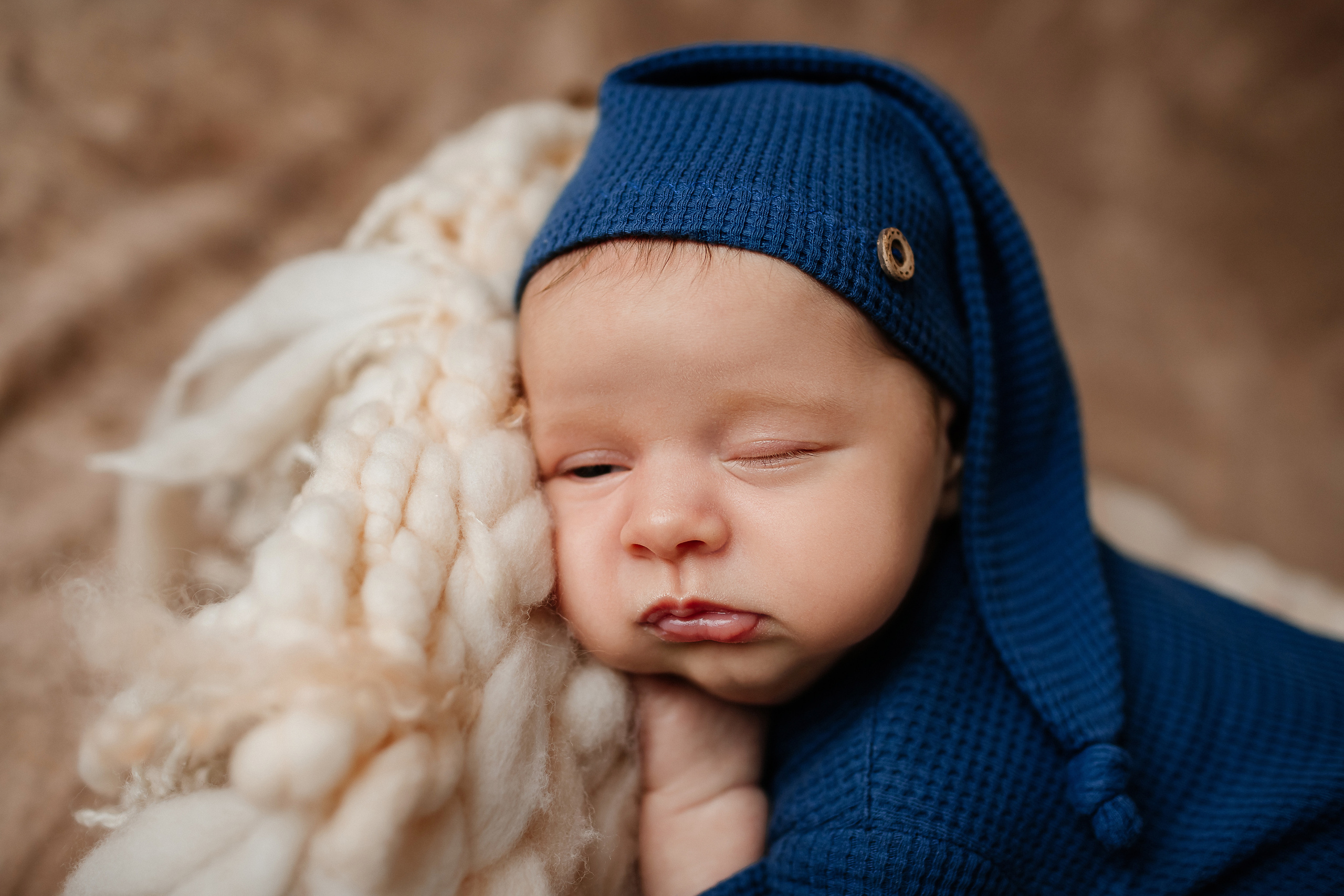 Ванечка 28 дней (съемка в студии). Детский, семейный и фотограф новорождённых в Ярославле Анна Салова