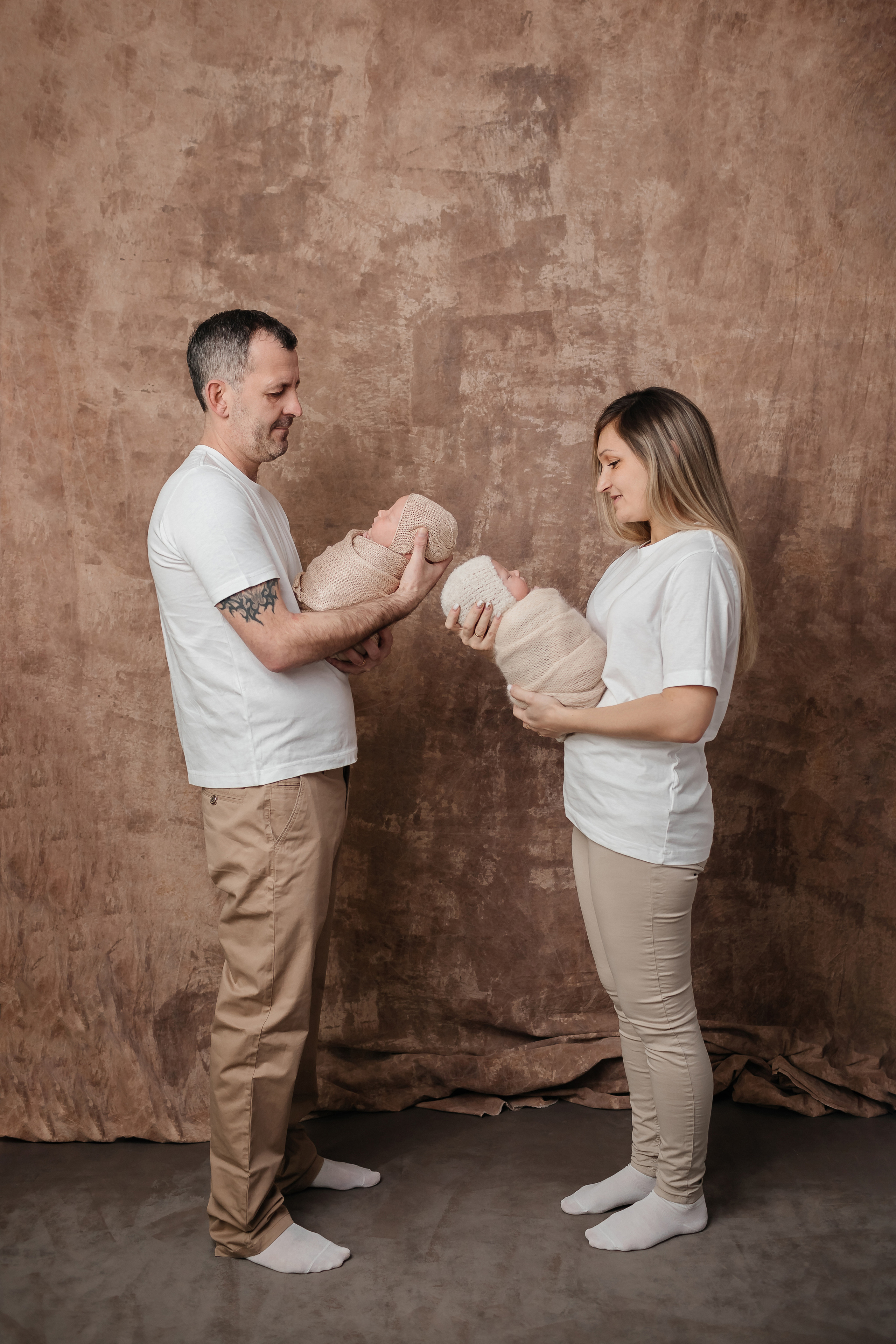 Миша и Гриша 28 дней (съемка в студии). Детский, семейный и фотограф новорождённых в Ярославле Анна Салова