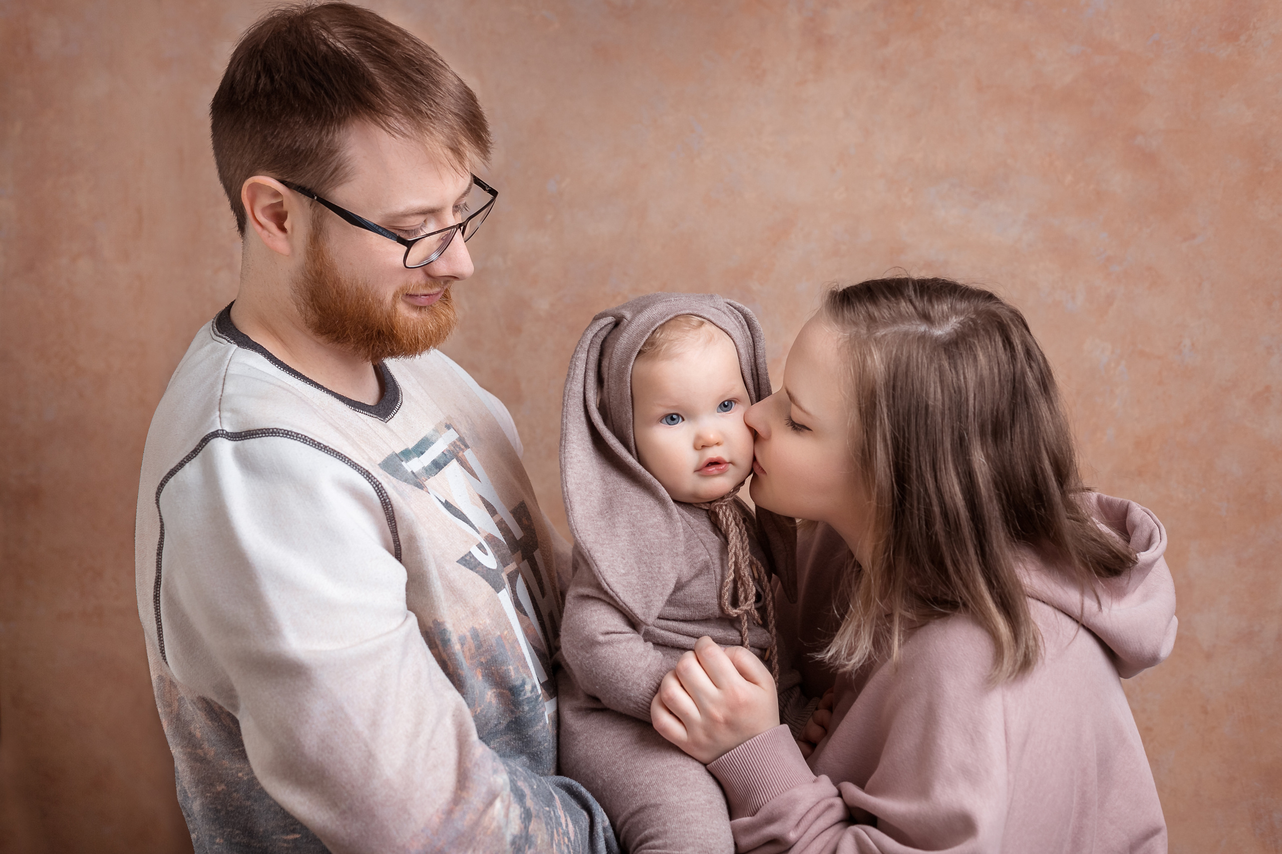 Алиса 1год. Детский, семейный и фотограф новорождённых в Ярославле Анна Салова