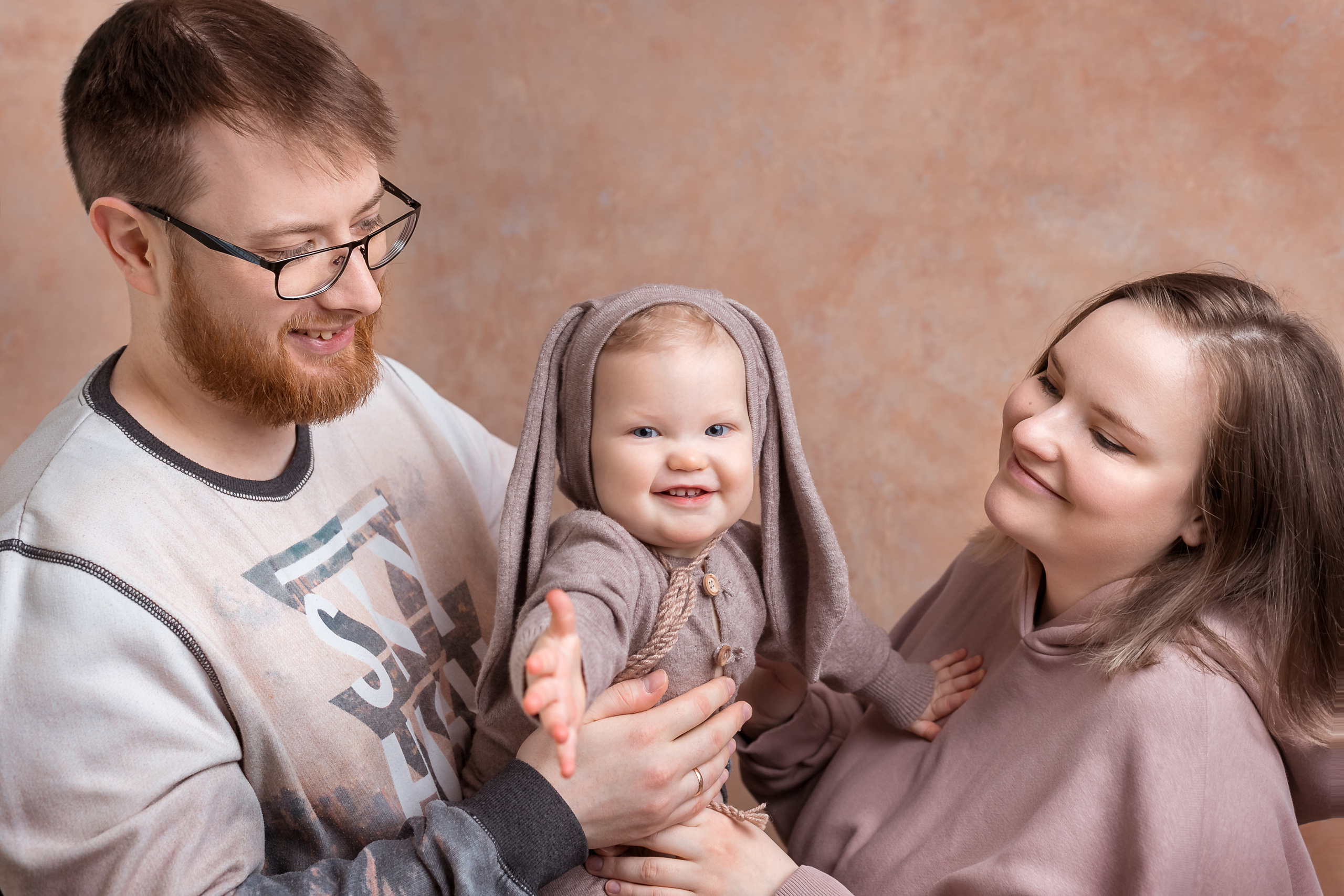 Алиса 1год. Детский, семейный и фотограф новорождённых в Ярославле Анна Салова