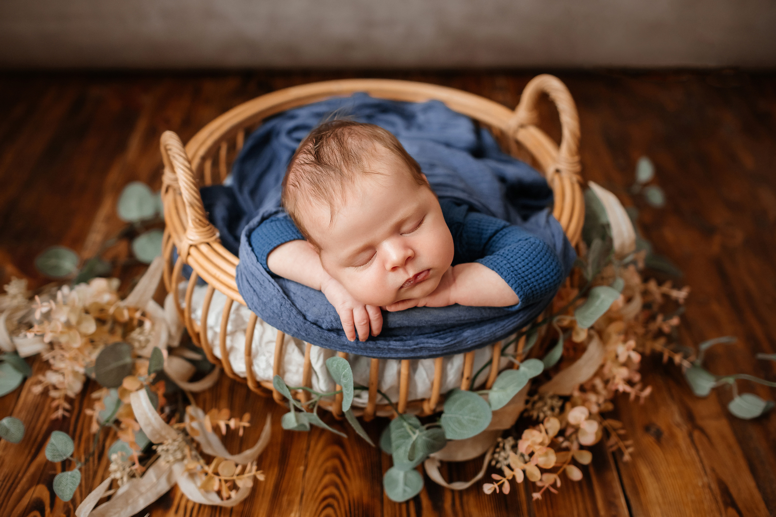 Ванечка 28 дней (съемка в студии). Детский, семейный и фотограф новорождённых в Ярославле Анна Салова