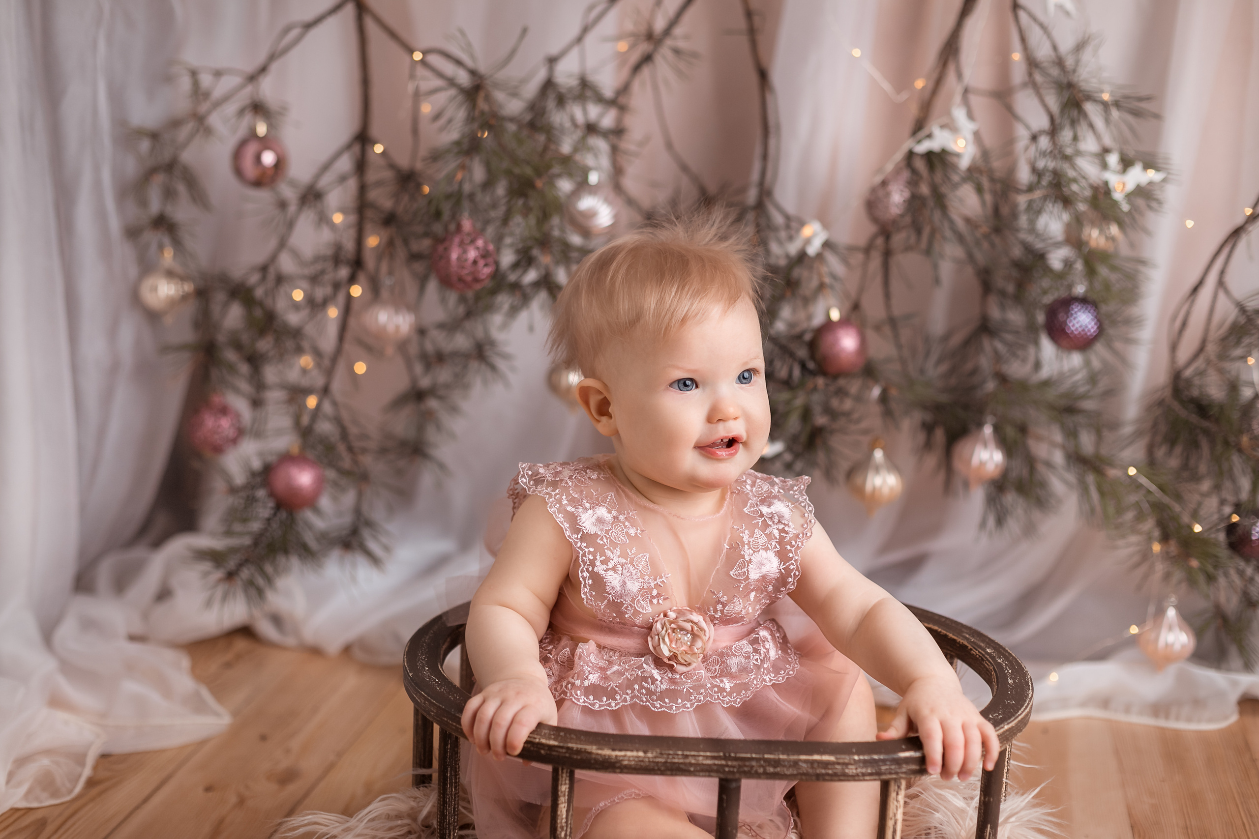 Алиса 1год. Детский, семейный и фотограф новорождённых в Ярославле Анна Салова