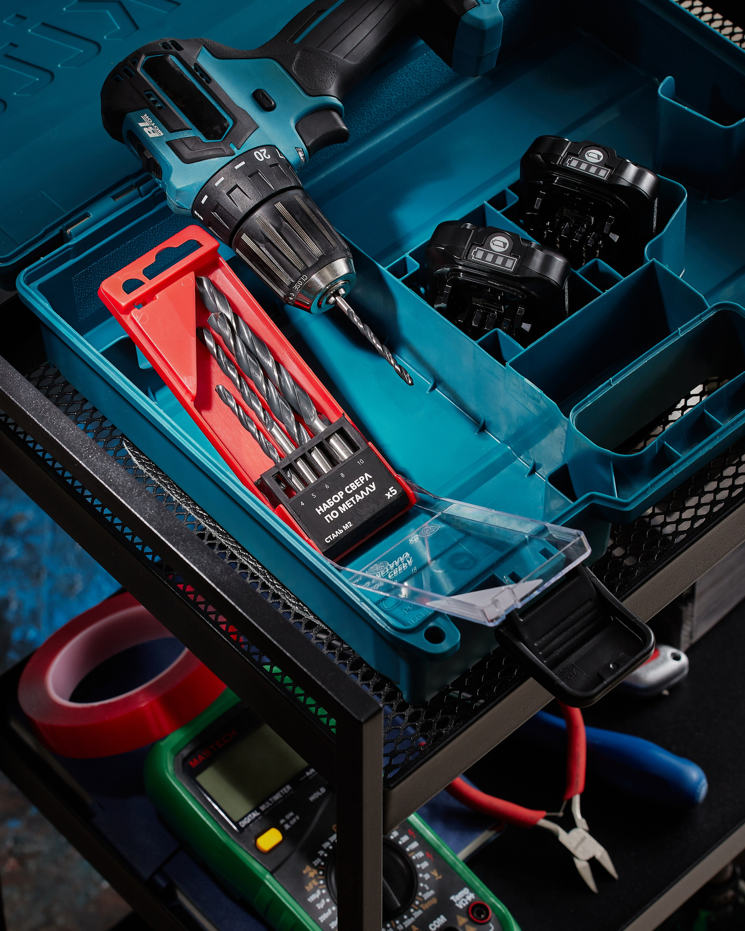 "Профессиональная предметная фотосъемка паяльников для каталога инструментов""Высококачественное изображение паяльника с детальной проработкой корпуса и наконечника""Рекламная съемка паяльников с акцентом на эргономичный дизайн и функциональность""Студийная предметная фотосъемка электрических паяльников с белым фоном""Макрофотография паяльника для интернет-магазина электроинструментов""Коммерческая фотосъемка профессиональных паяльников для маркетинговых материалов""Фотография паяльника с подсветкой для презентаций и технической документации" сверла