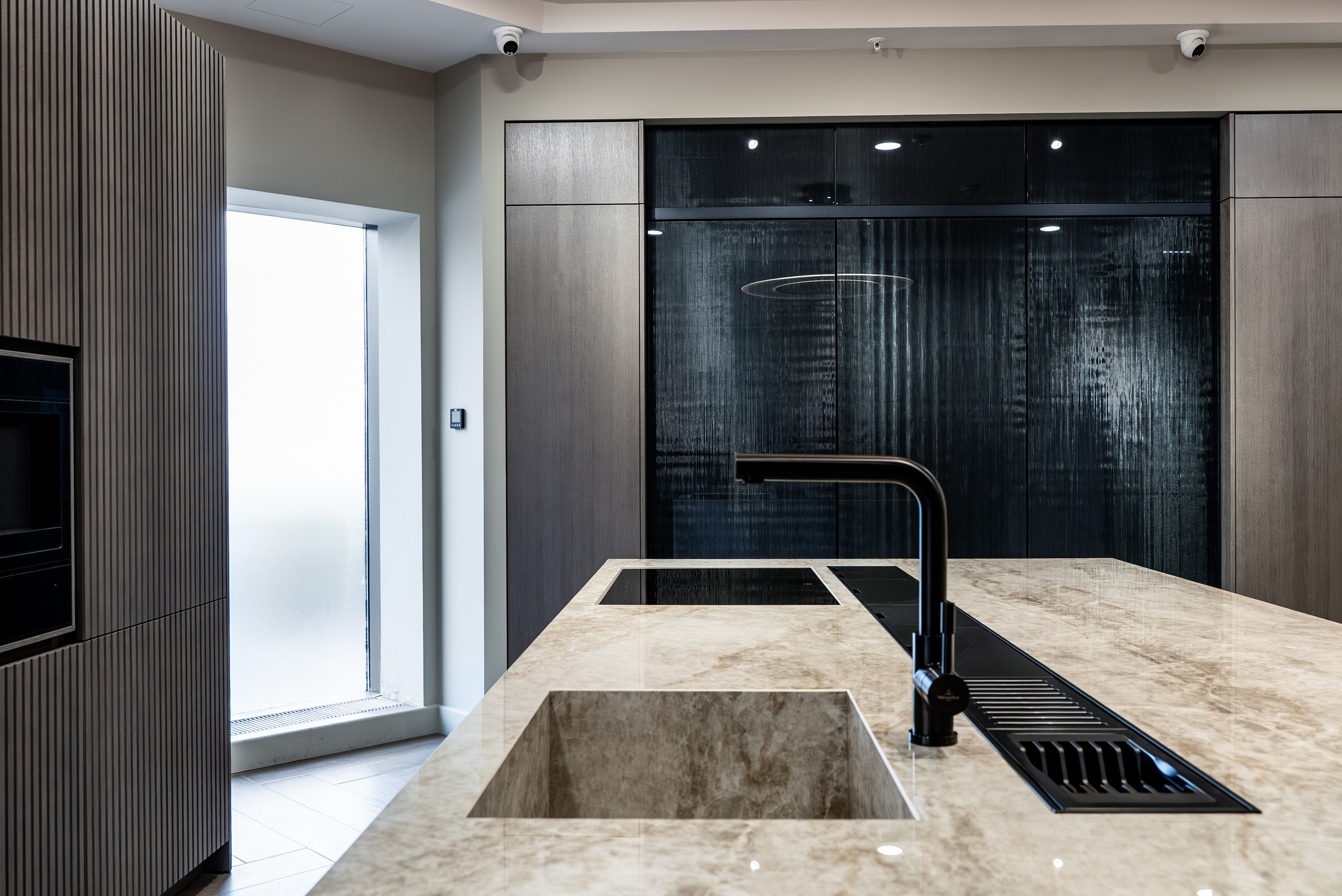 Шоурум WARENDORF. KUSTOV PRODUCTION — профессиональная фотосъёмка в Москве