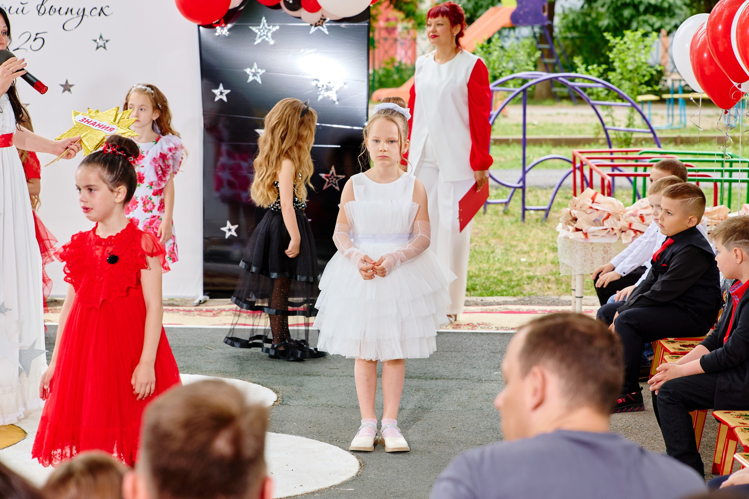 Выпускной 45 сад. Фотограф Выпускные альбомы Таганрог Сергей Коробченко