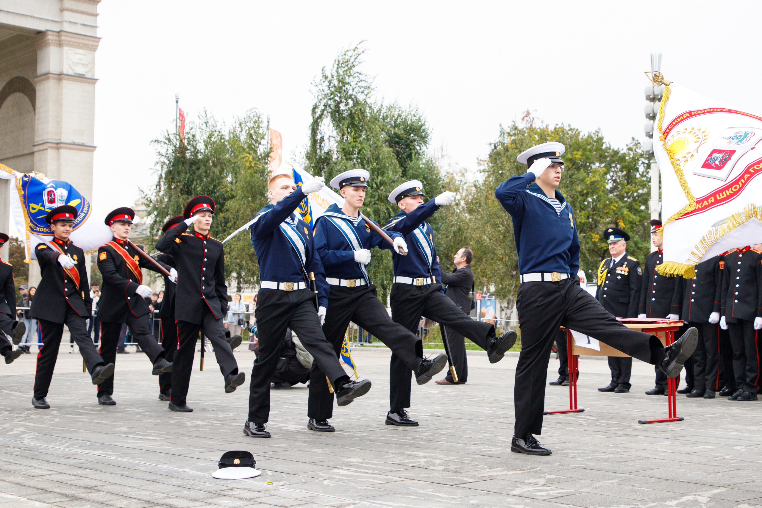 Репортаж посвящения в кадеты в Москве на ВДНХ в сентябре 2024 года. Семейный и школьный фотограф в Москве Анна Ткач