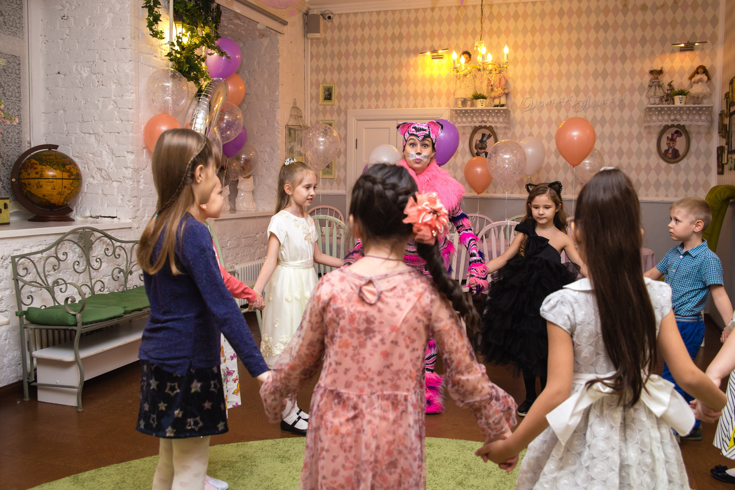 В домике Алисы. Мире 6 лет. Семейный и школьный фотограф в Москве Анна Ткач