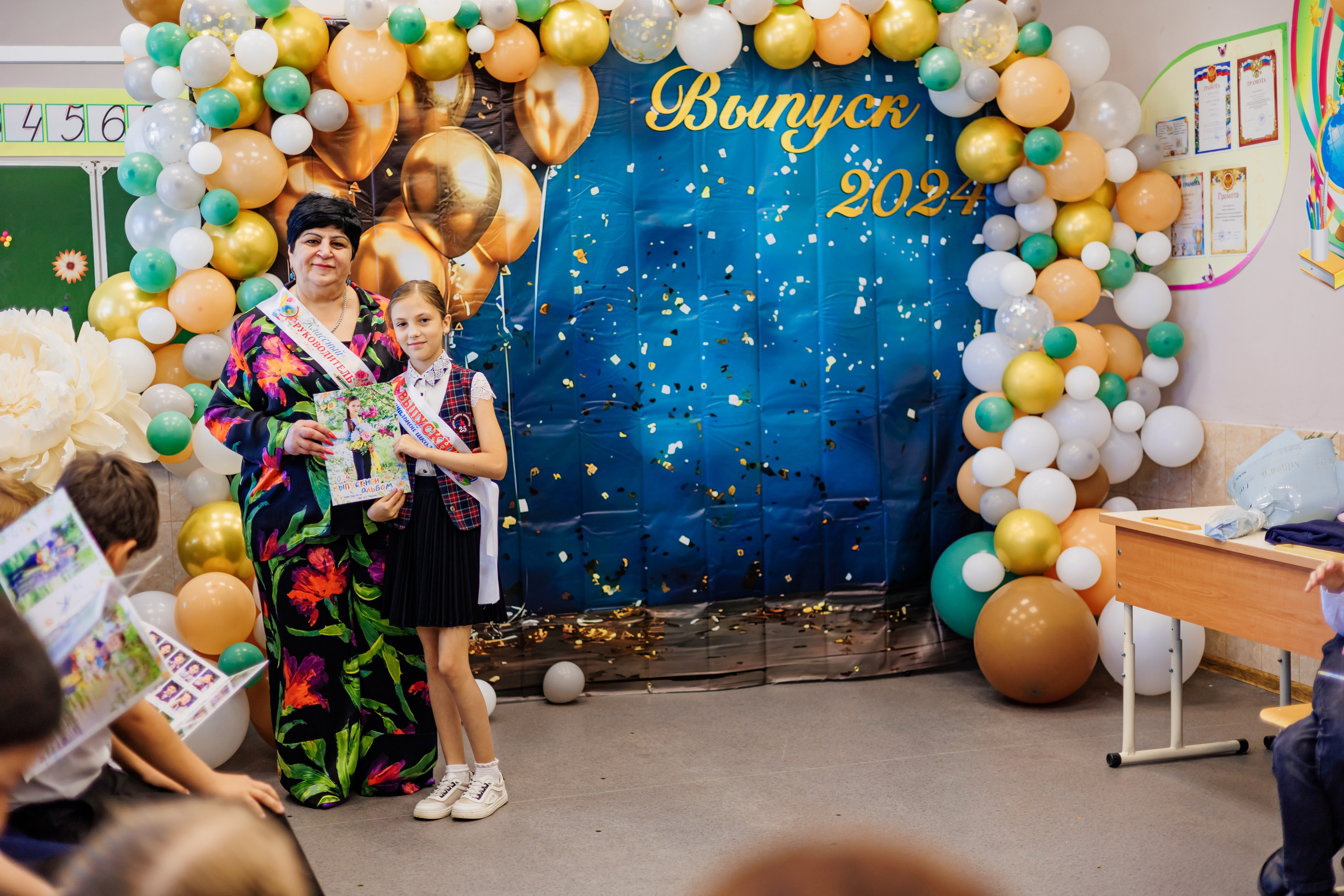 Выпуск 4а 25школа'24 год. Свадебный и семейный фотограф в Армавире