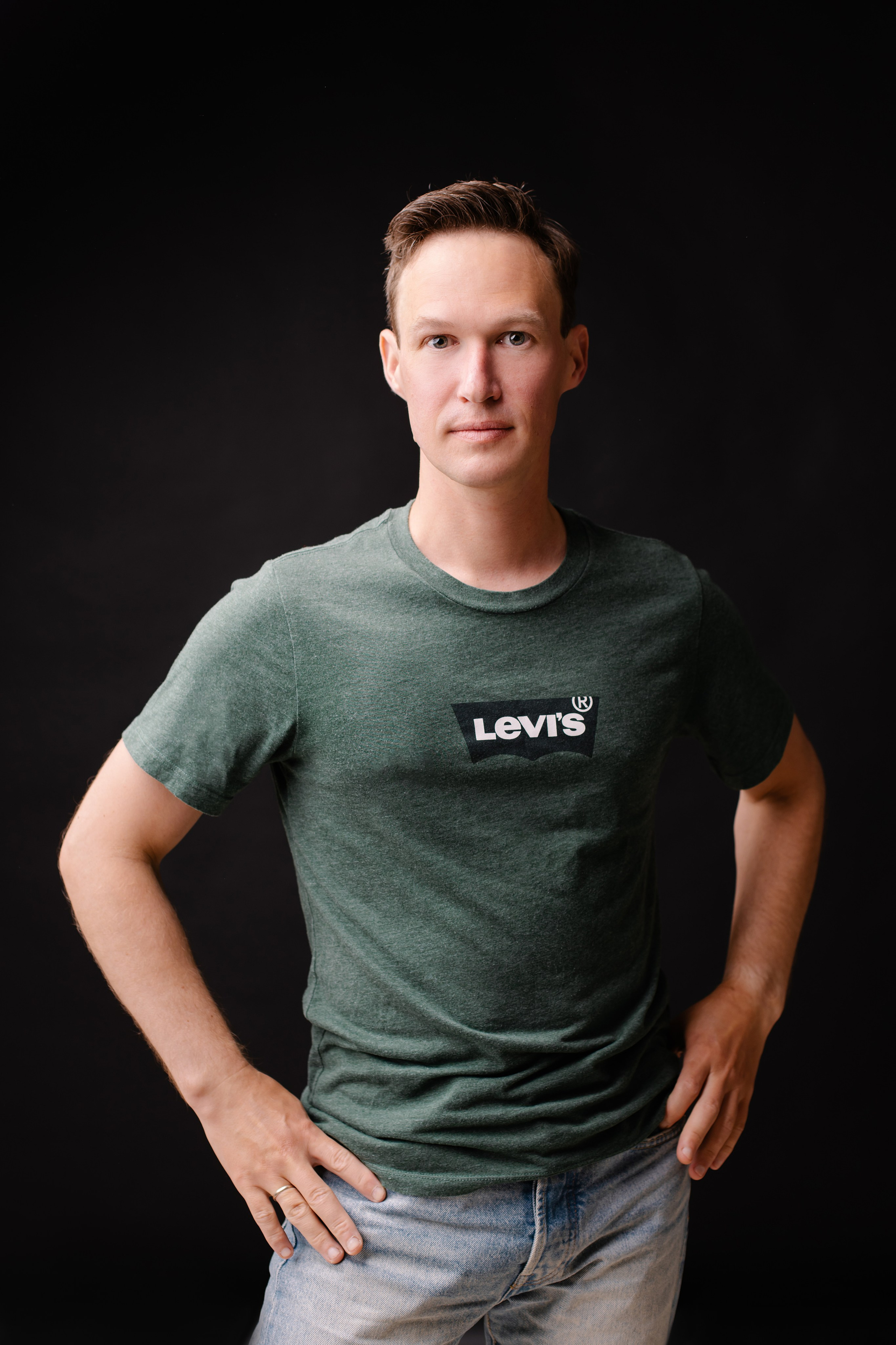Professionelle Fotos für Bewerbung, LinkedIn und berufliche Profile. Fotografin in München Dasha Antipina