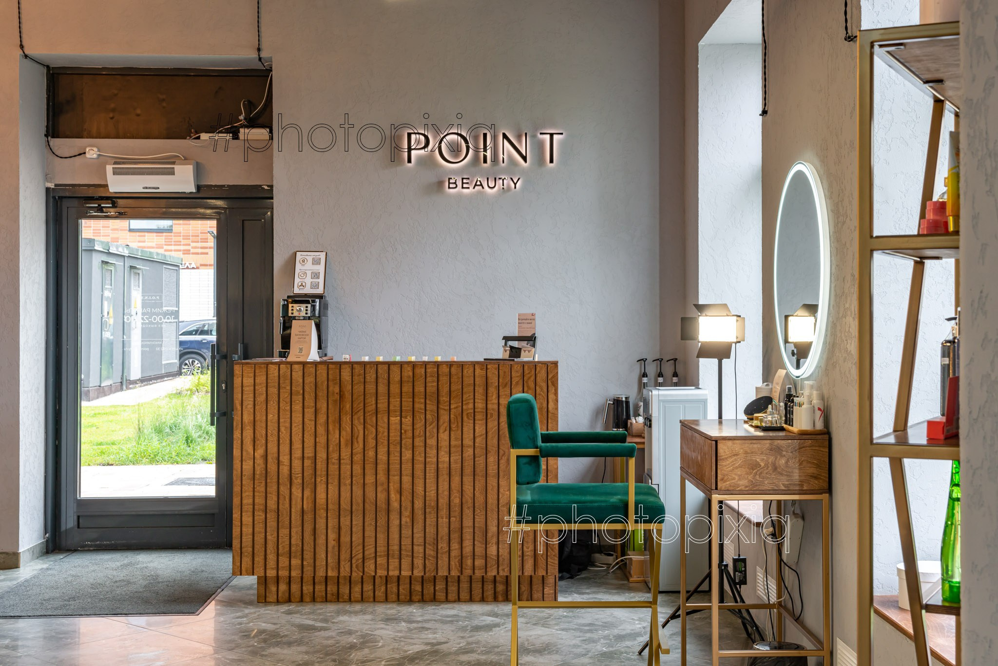 Интерьерная съёмка салона красотыPoint Beauty. Интерьерная съёмка и виртуальные туры — Интерьерный фотограф Кузнецов Сергей (photopixiq)