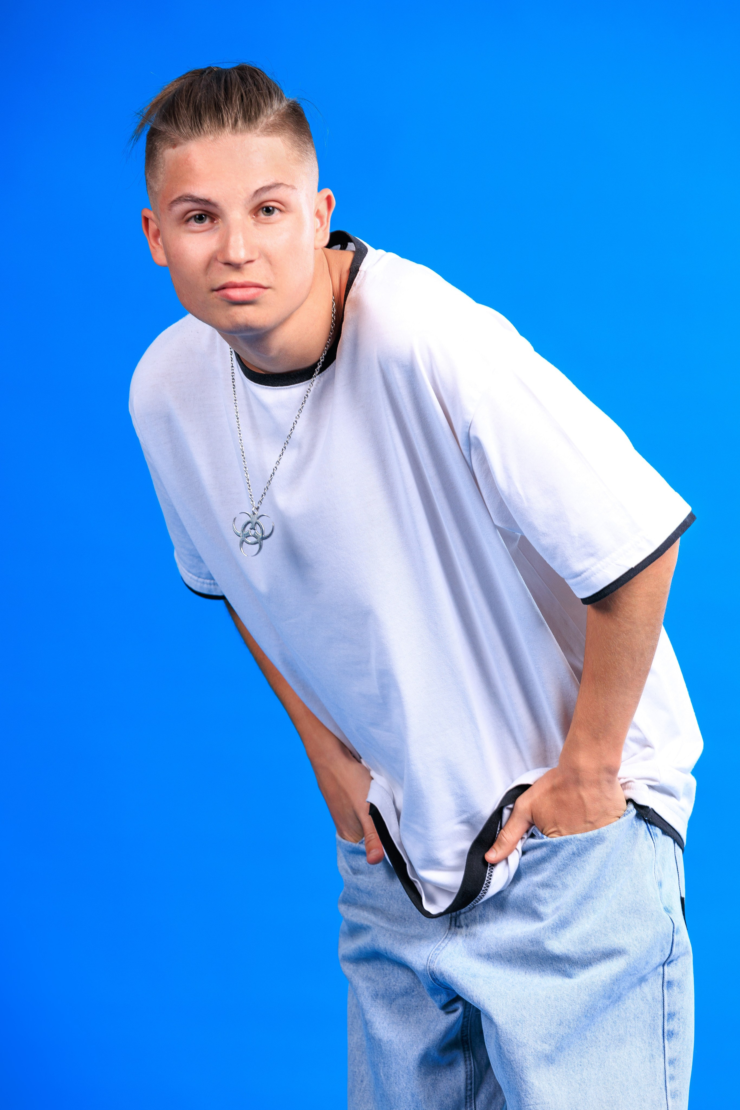 Смотреть фотки в фотостудии. Выпускные альбомы Геленджик, Новороссийск, Краснодар, Туапсе