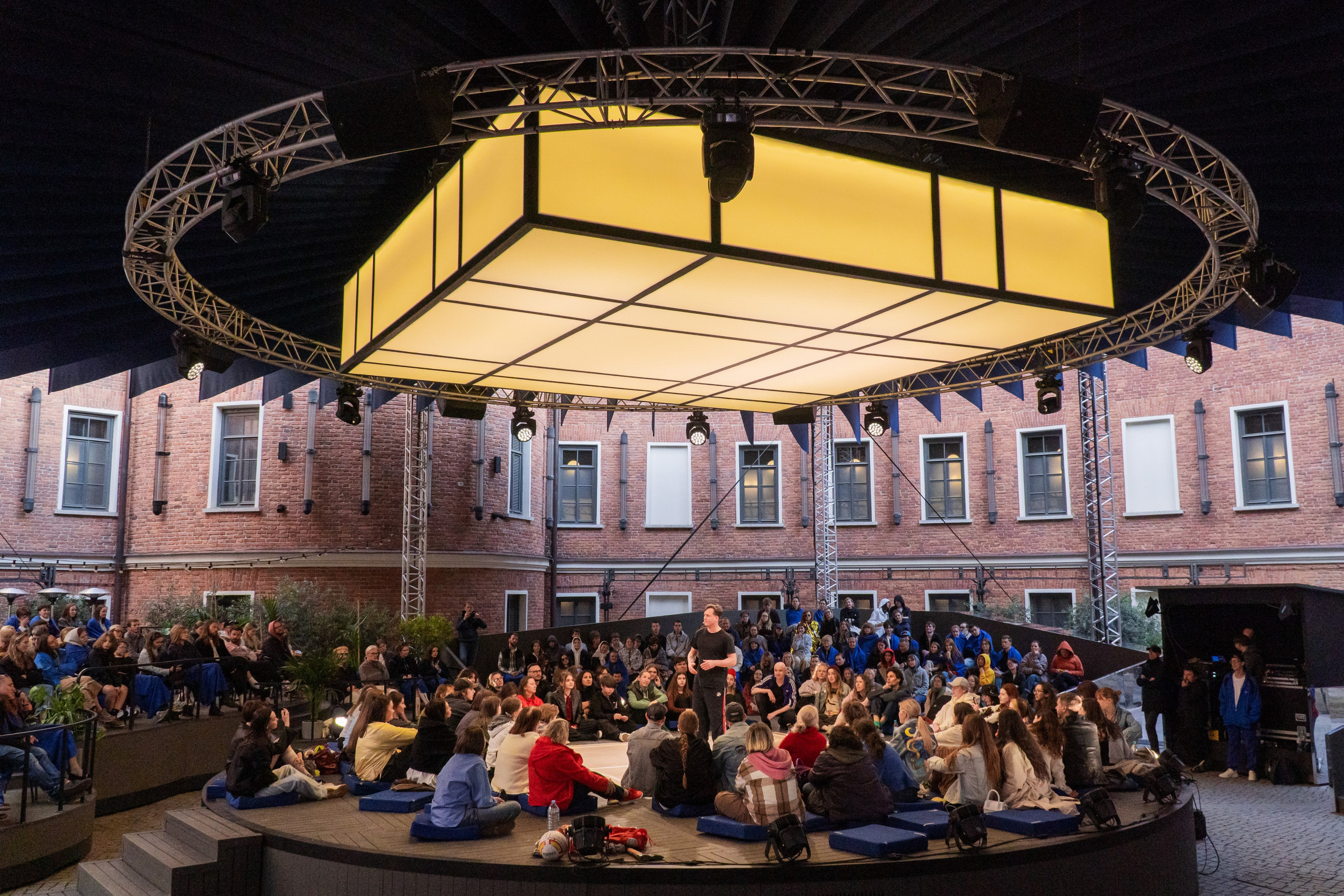 Квадрат: badtheatre. Фотограф в Санкт-Петербурге Авдотья Благовещенская