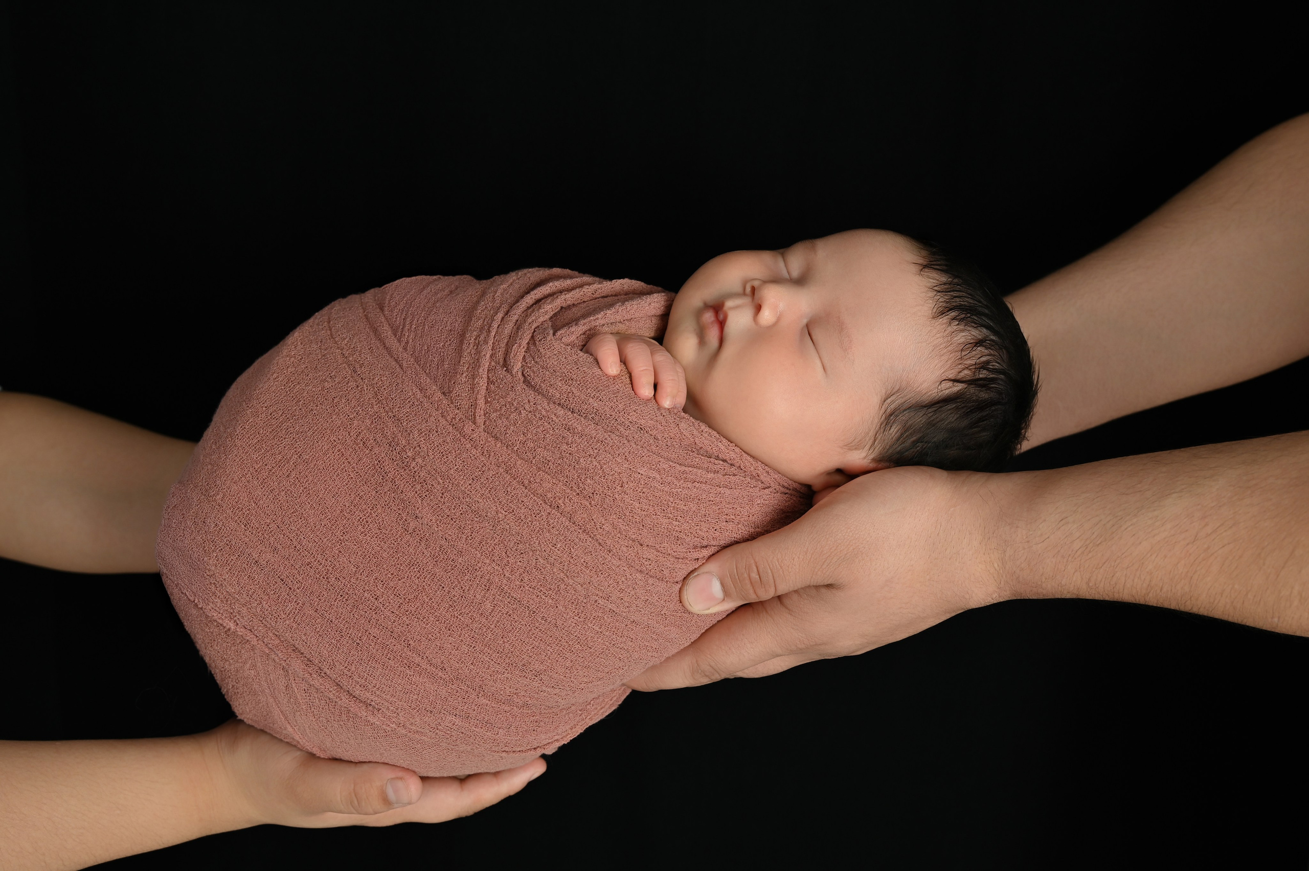 Мариям 17 дней. Фотограф Новорожденных и семейный Элла Огай г. Сатпаев