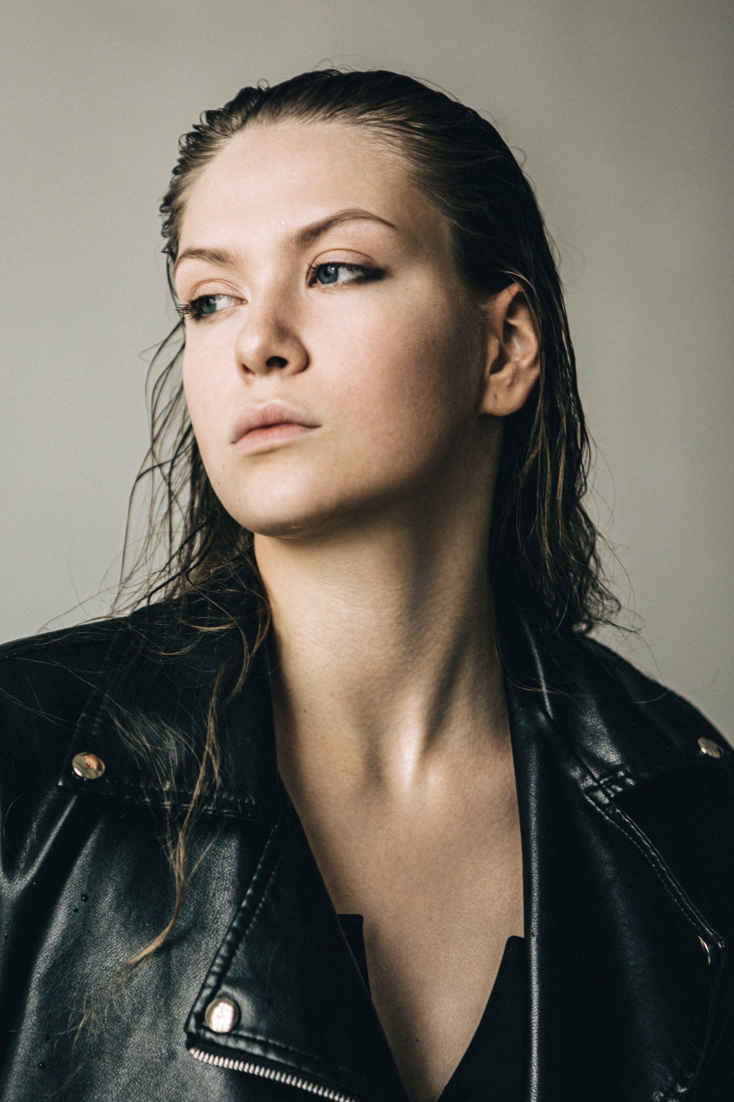 Оля. Главная