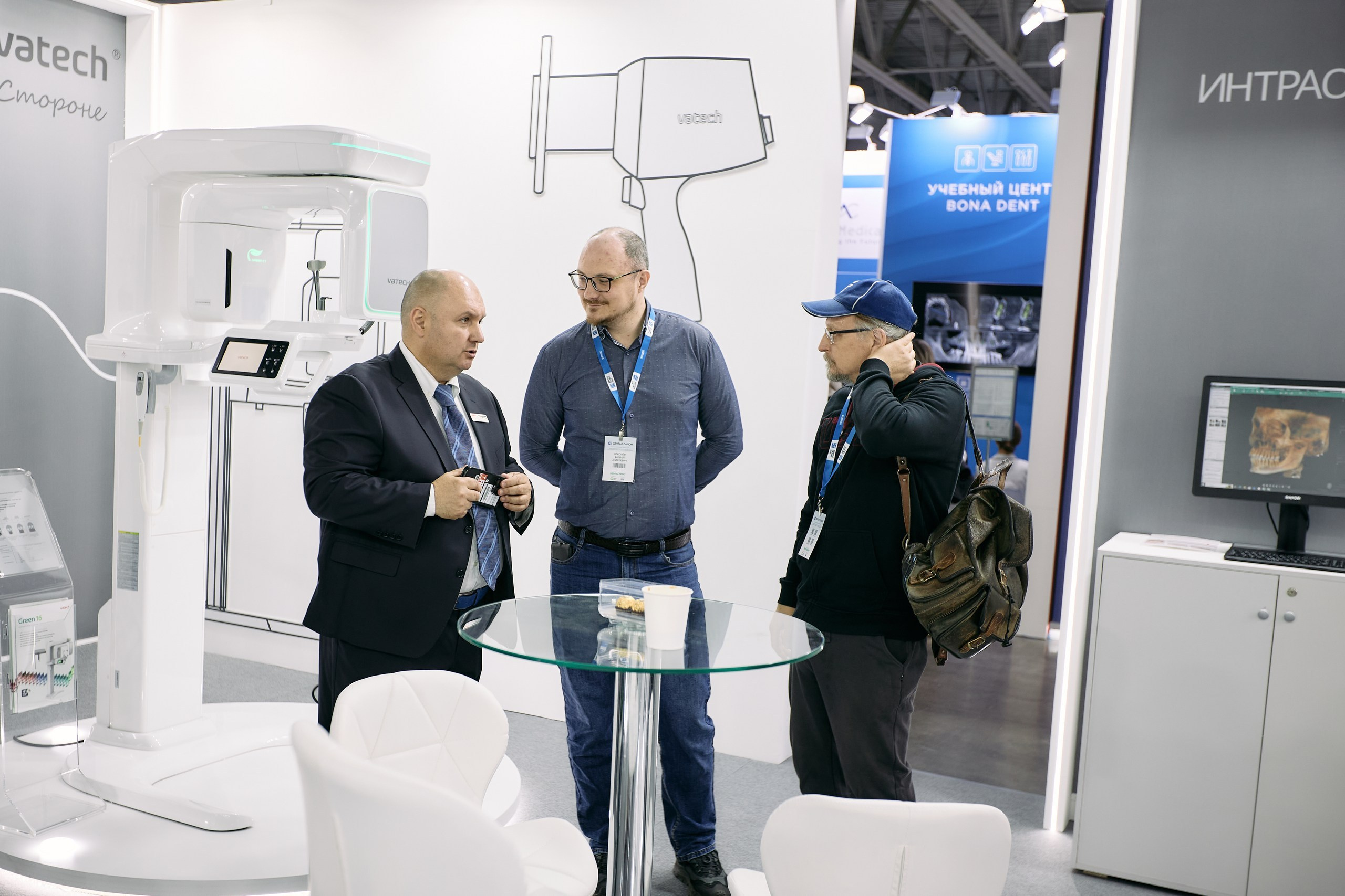 Дентал Салон 2026: Vatech. Свадебный и репортажный фотограф Дмитрий Кононенко