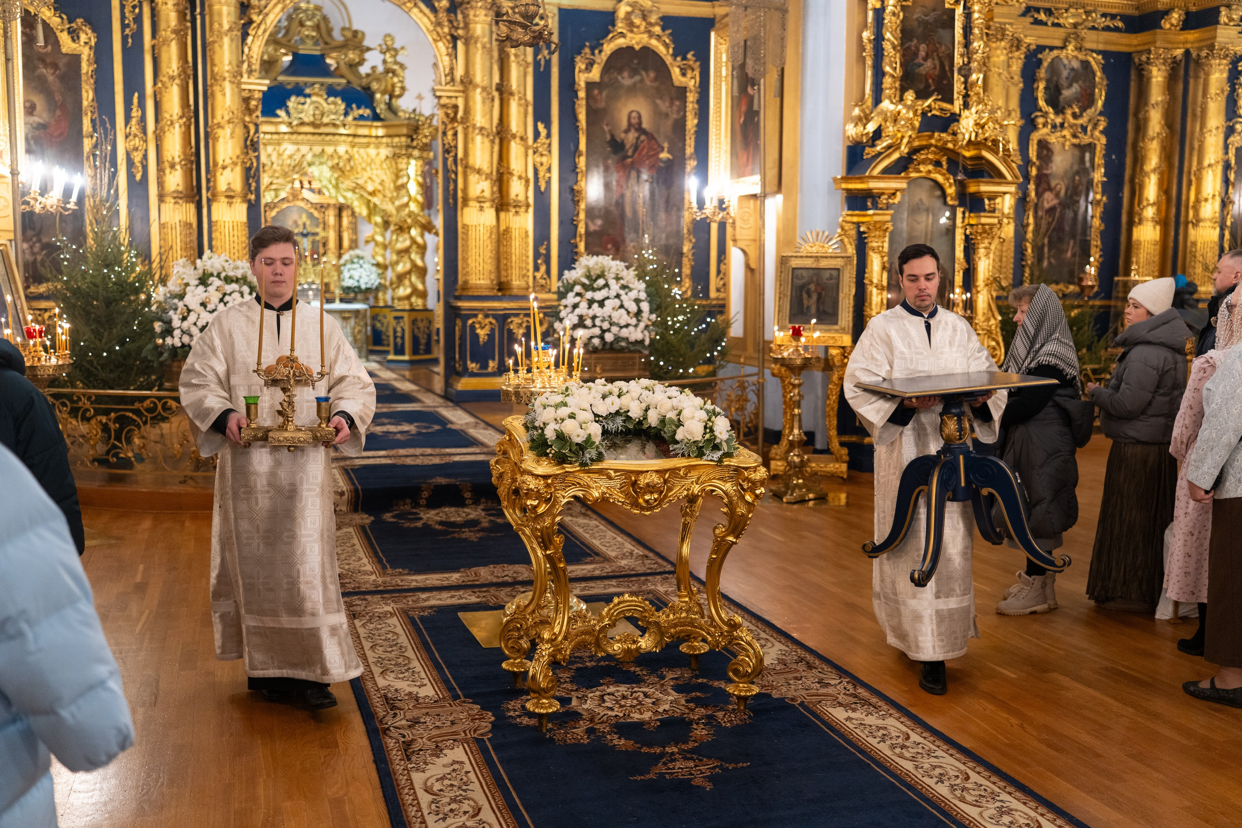 Праздничное бдение в Николо-Богоявленском морском соборе. НИКОЛО-БОГОЯВЛЕНСКИЙ МОРСКОЙ СОБОР