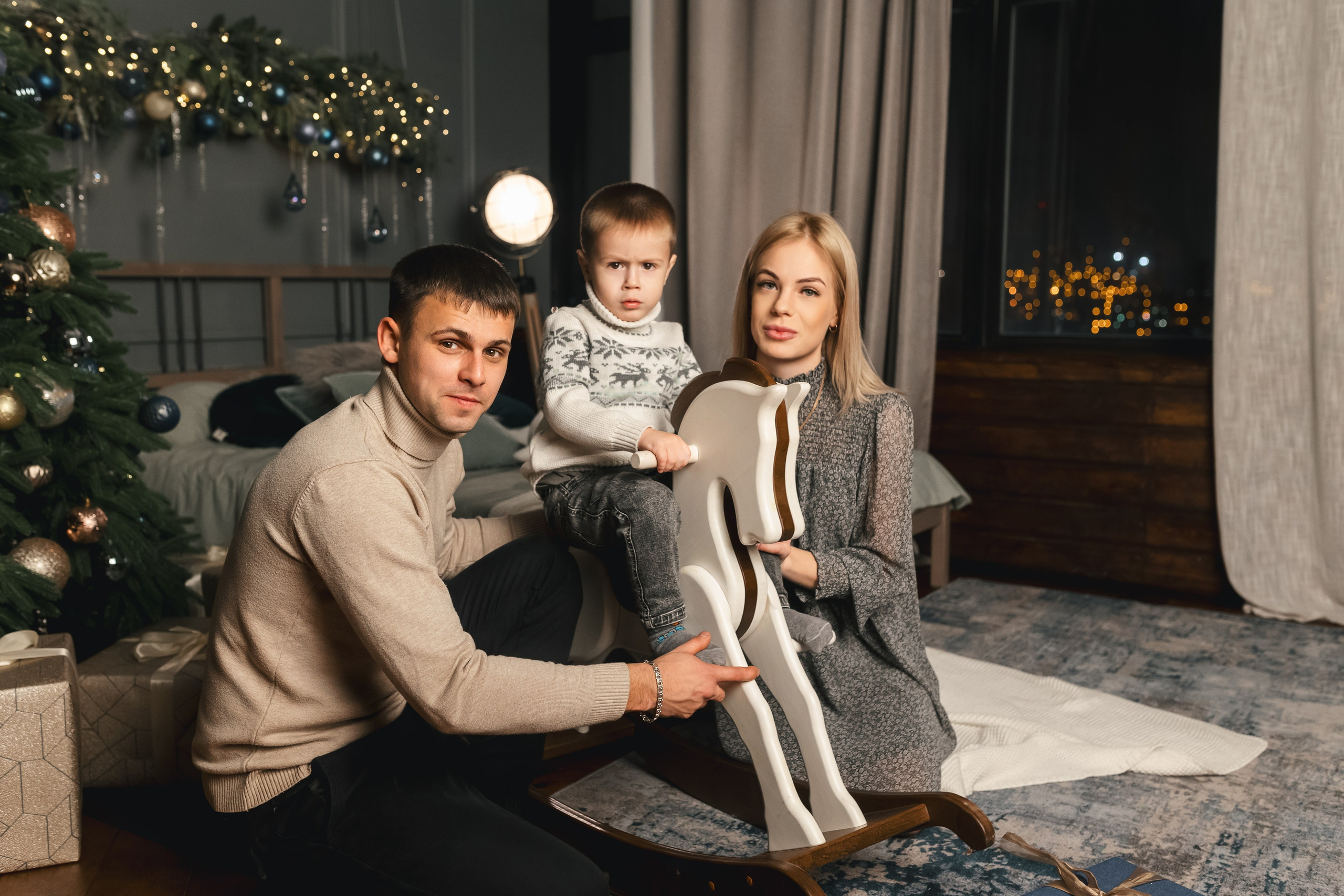 Семейная новогодняя фотосессия в Хабаровске. Свадебный фотограф в Хабаровске