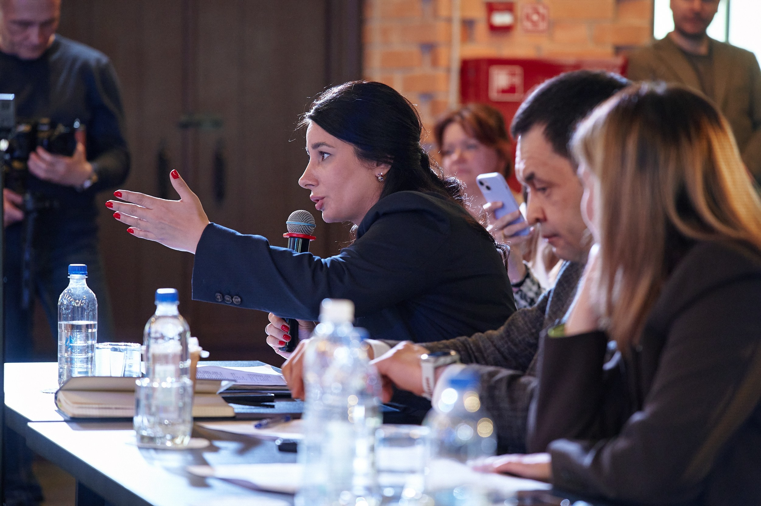 Битва экспертов в «Конторе пароходства». Фотограф Дмитрий Пименов