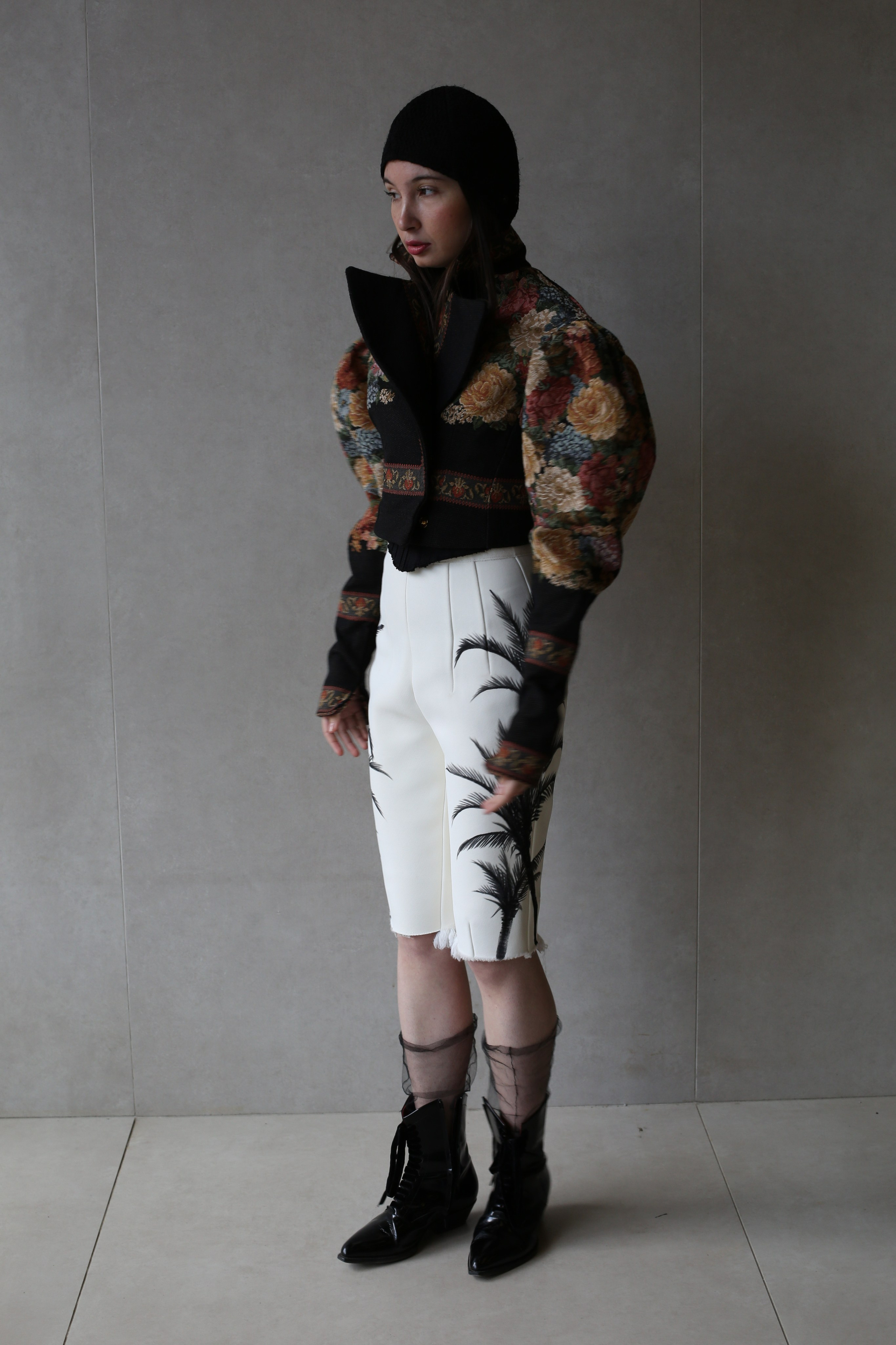 LOOKBOOK. Фешн дизайнер, фотограф, художник Яна Лазарева в Москве