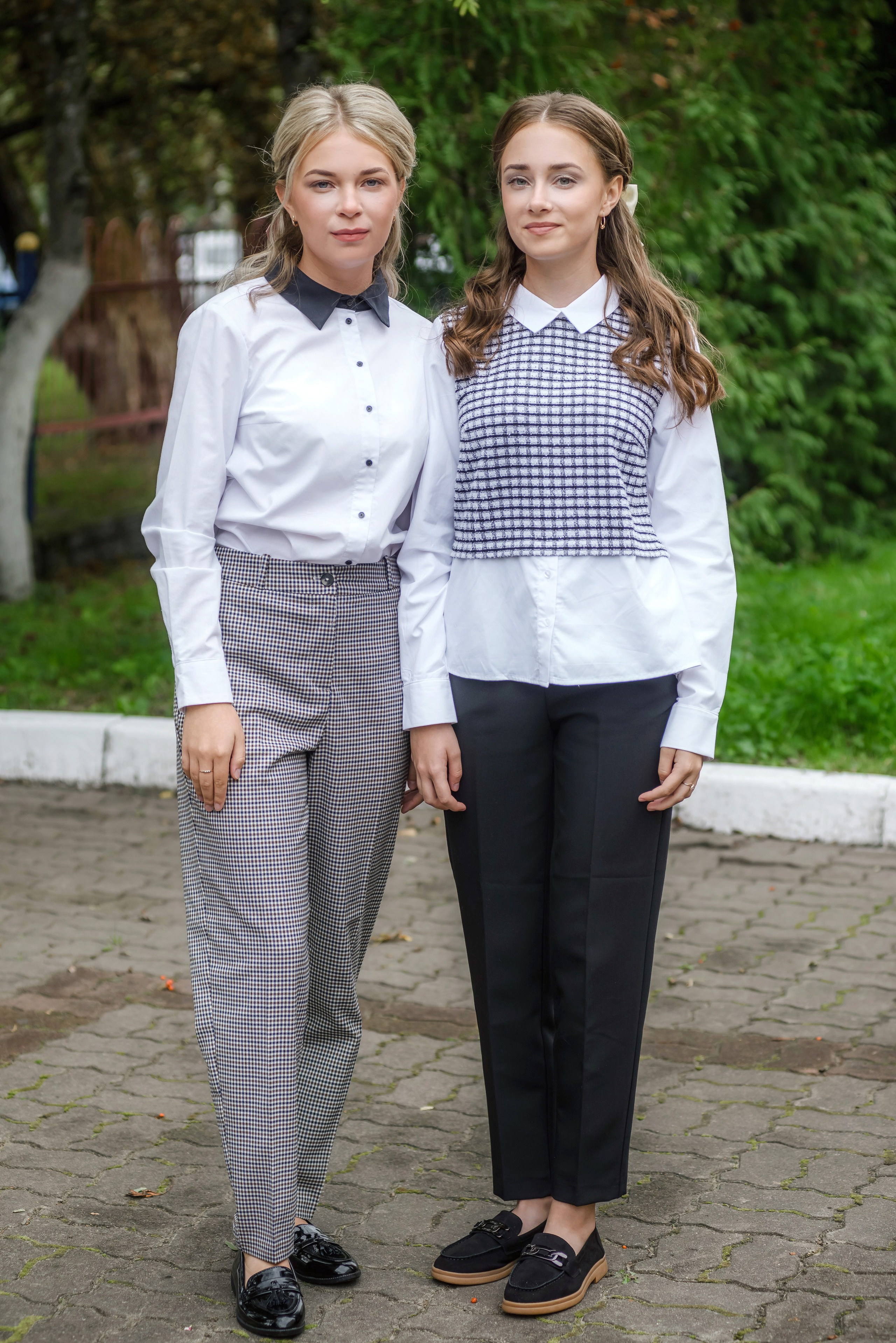 Линейка 11-е классы 2023. Фотограф Галина Лисанова, г. Брянск