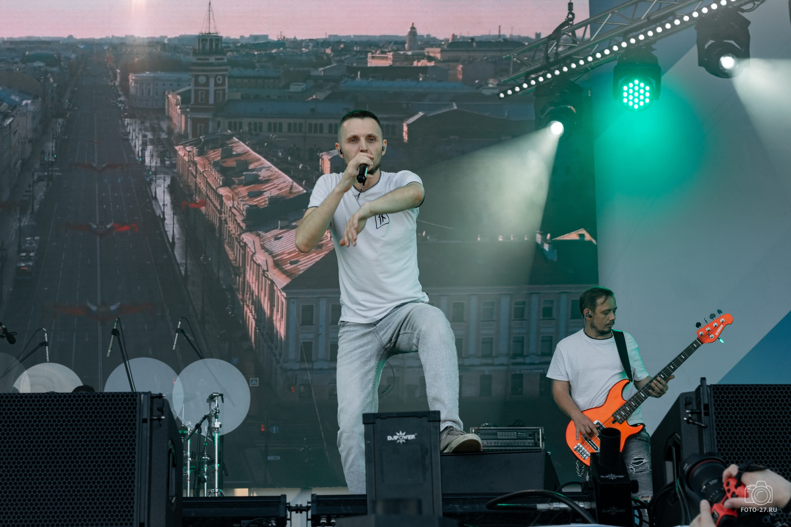 Антон Курдюмов фотограф в Хабаровске Рина Курдюмова фото27 foto27 Антон Дорофеев репортажный репортаж документалист Тони и Рина фотосоздатели ПаПаРоК Рок над Амуром 2024 фестиваль Хабаровск