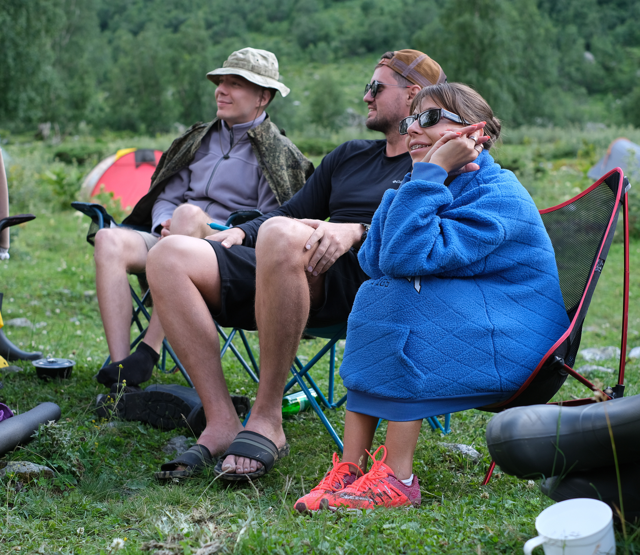 MOUNTAINS ASS FAMILY