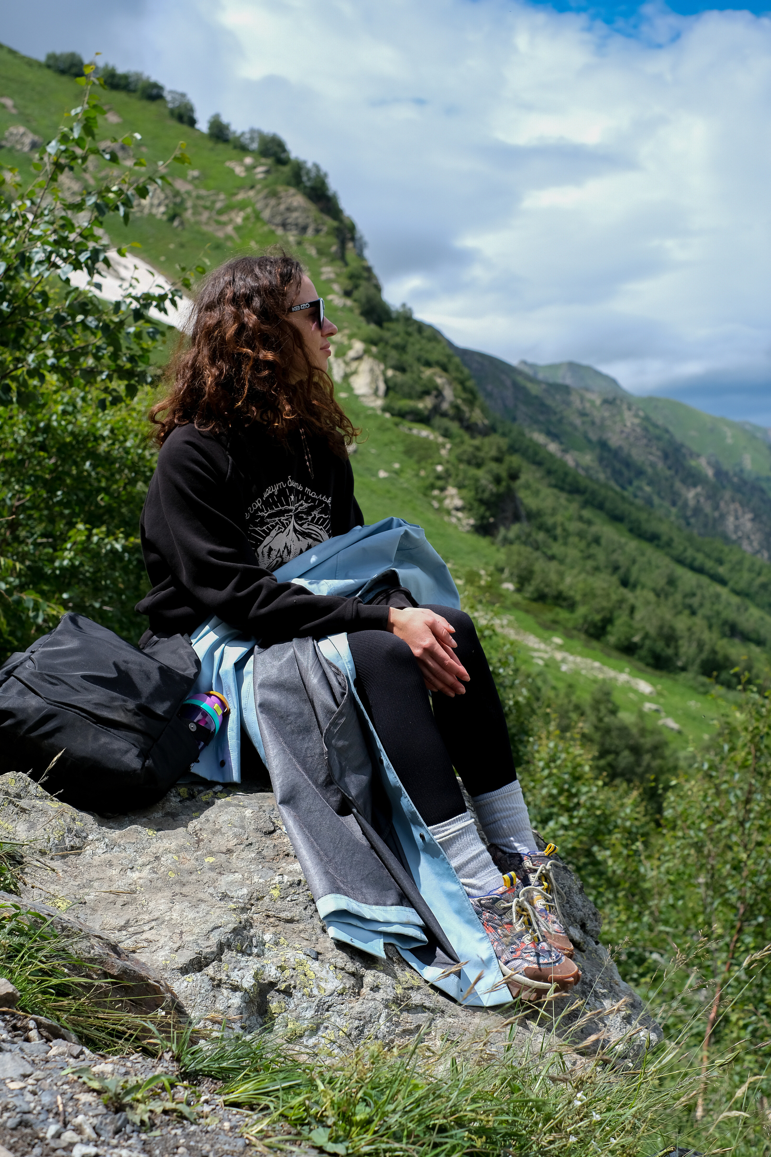 MOUNTAINS ASS FAMILY