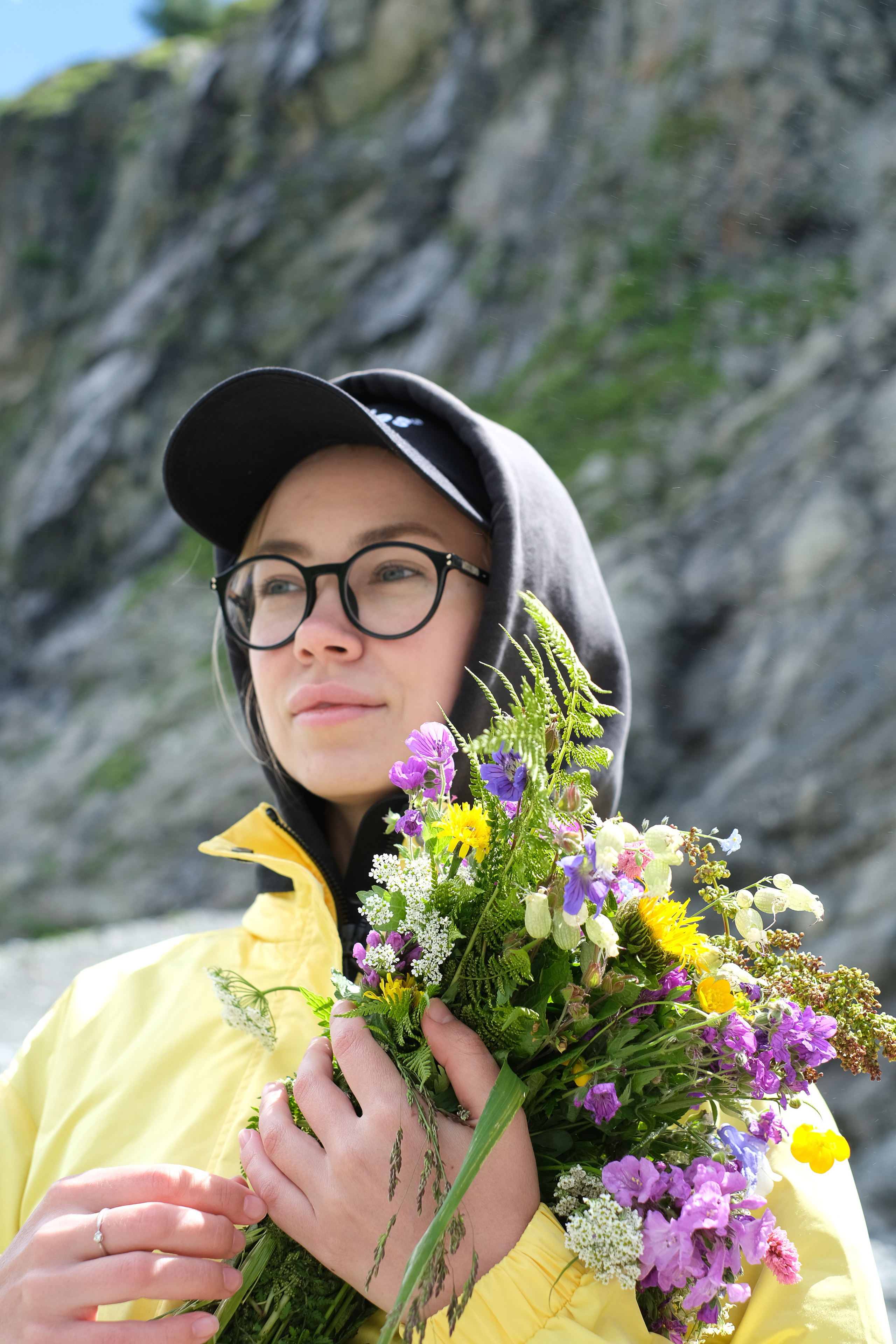 MOUNTAINS ASS FAMILY