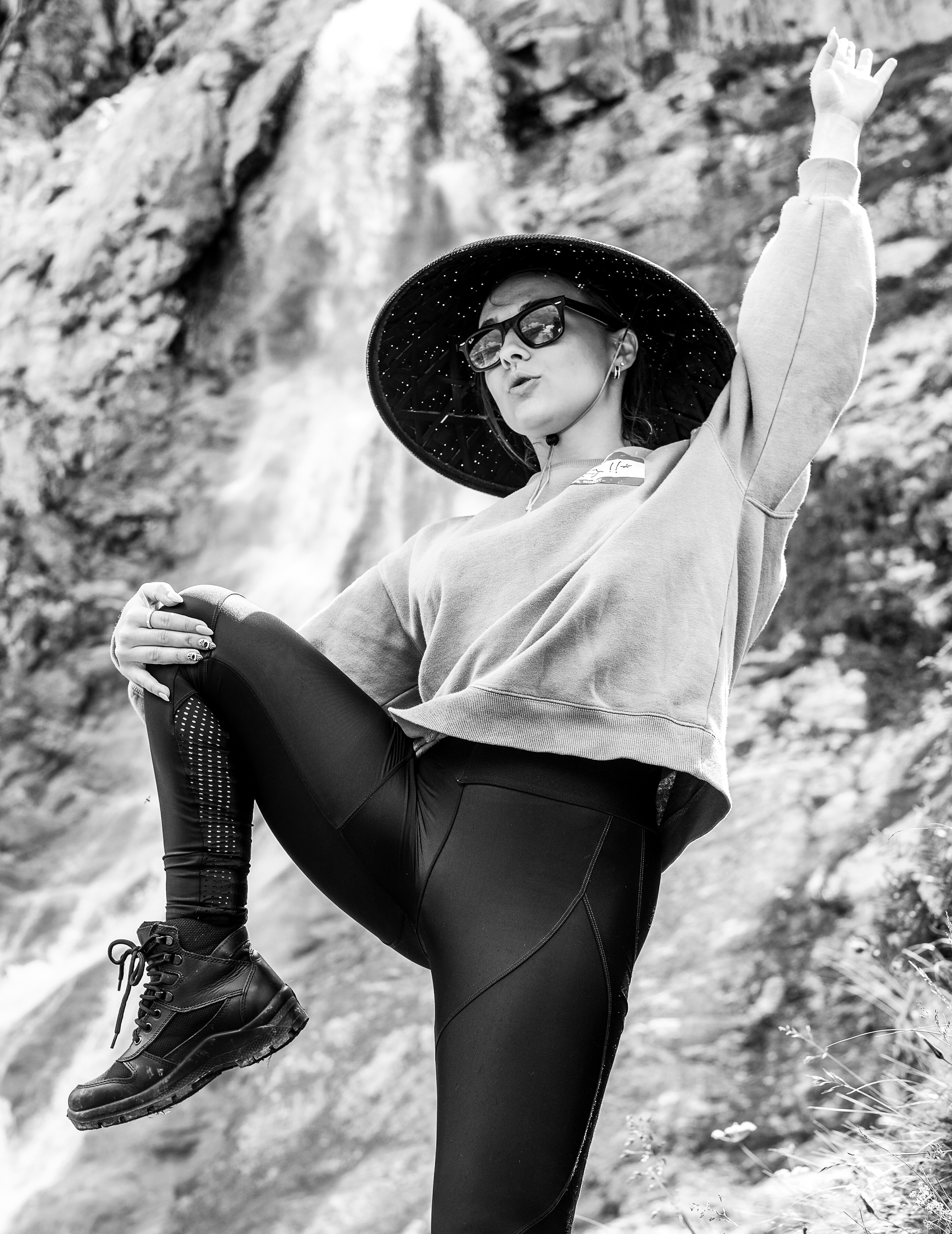 MOUNTAINS ASS FAMILY