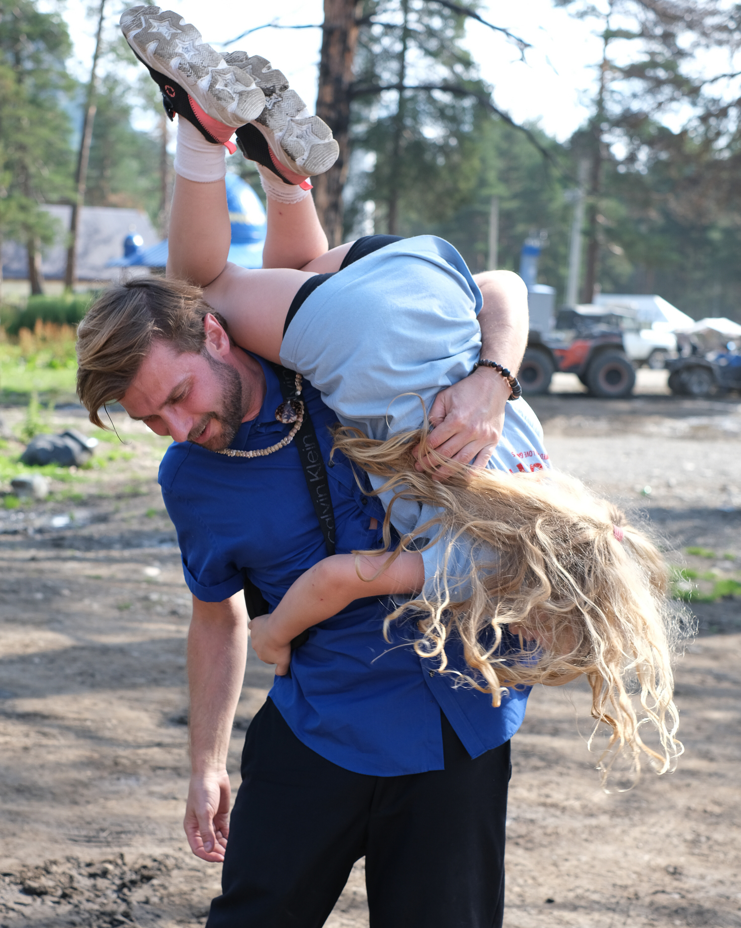 MOUNTAINS ASS FAMILY