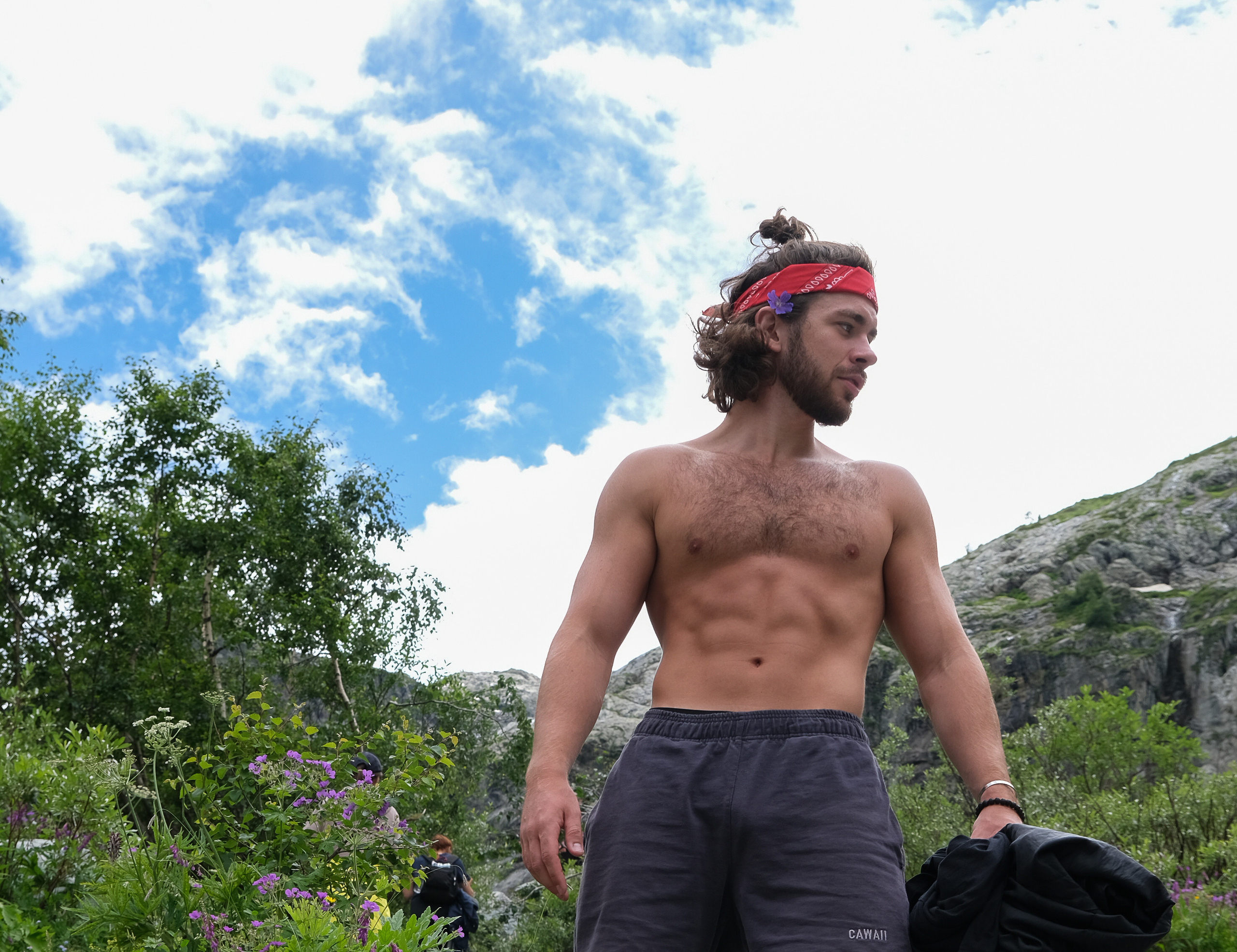 MOUNTAINS ASS FAMILY