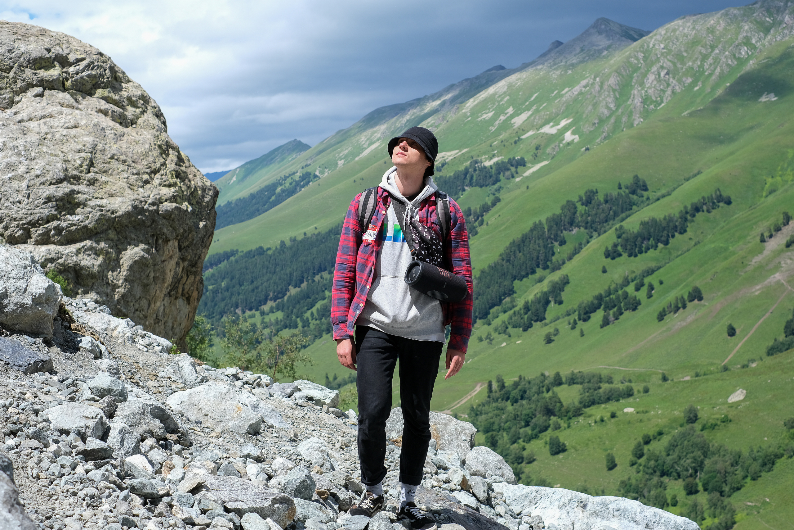 MOUNTAINS ASS FAMILY