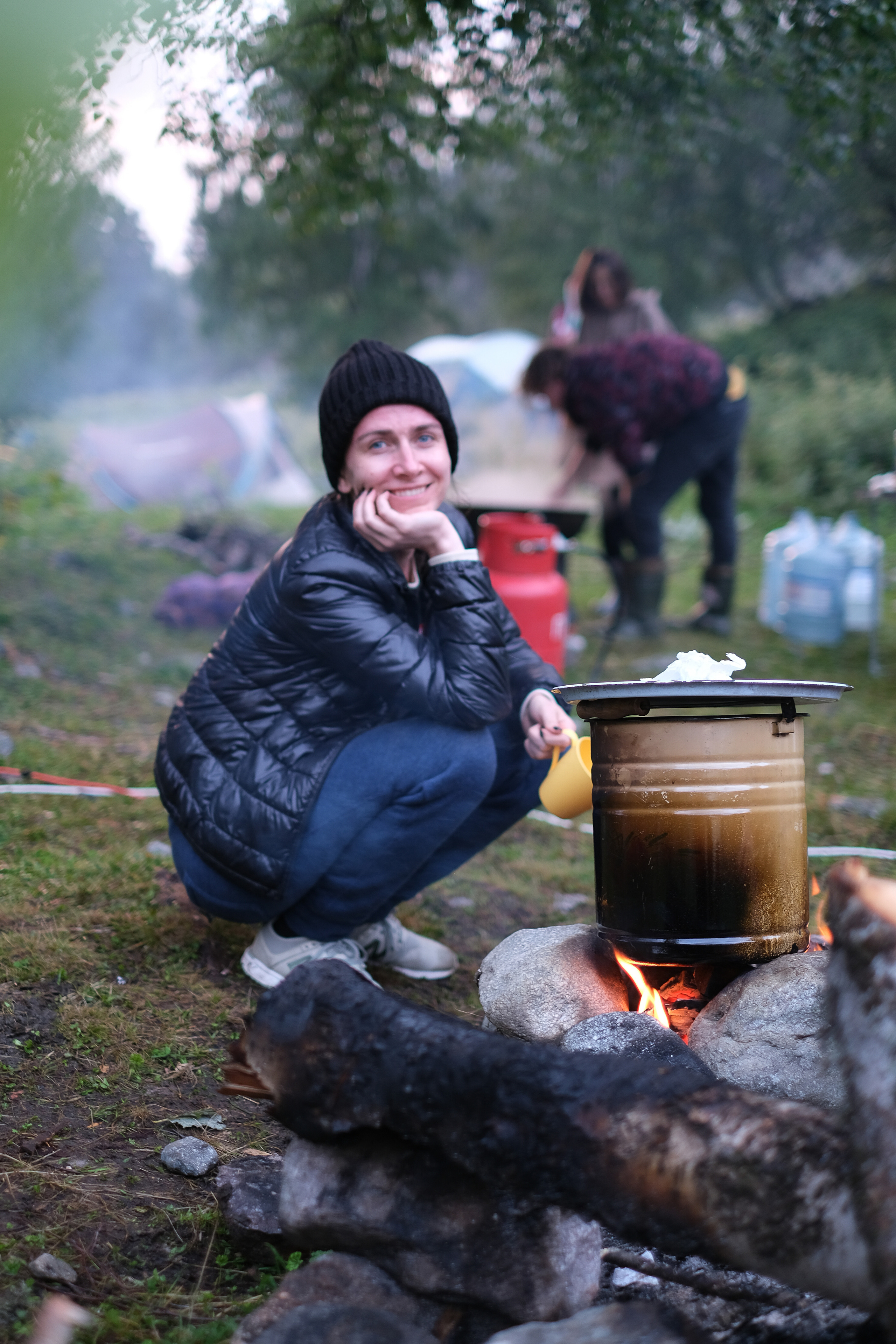 MOUNTAINS ASS FAMILY