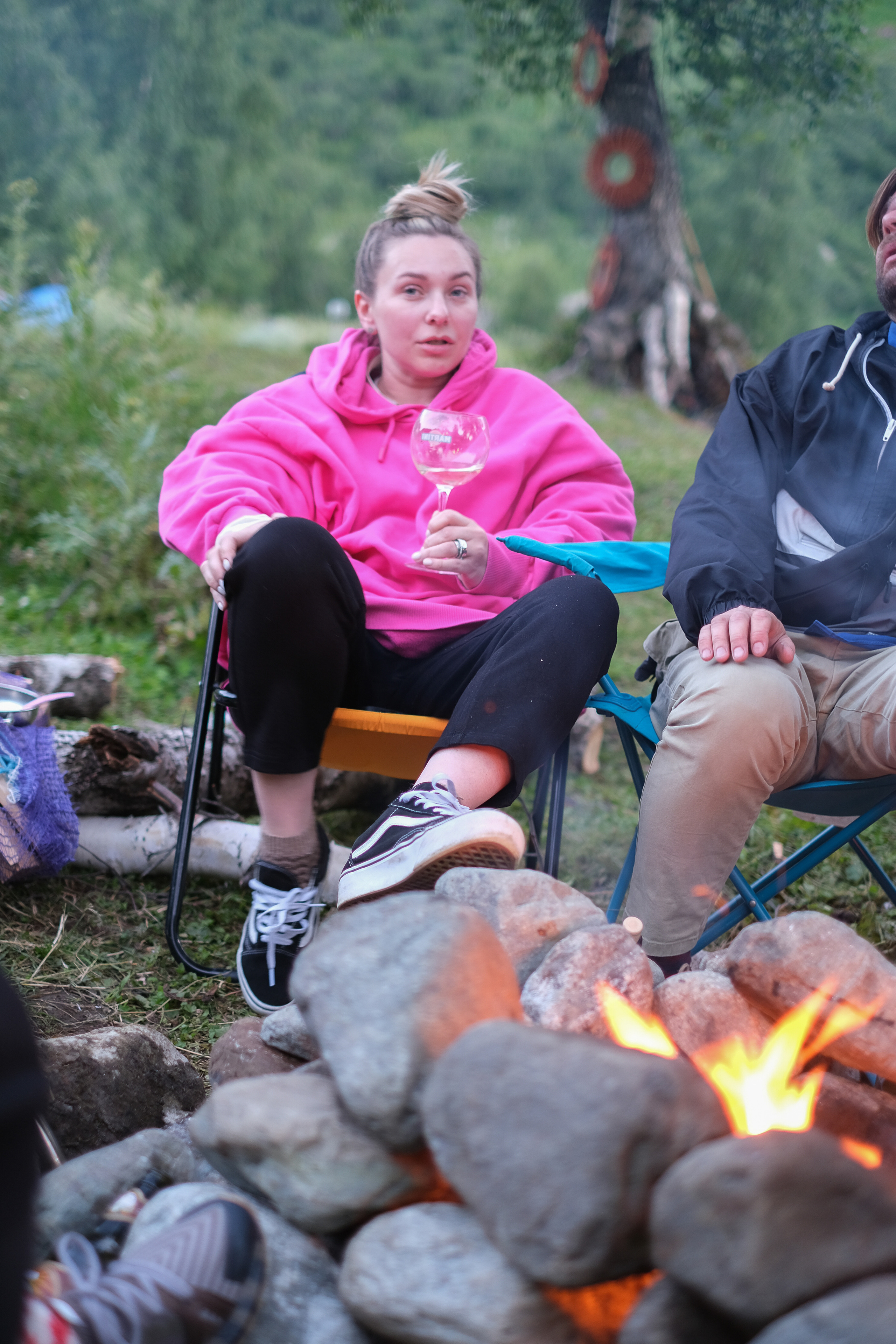 MOUNTAINS ASS FAMILY