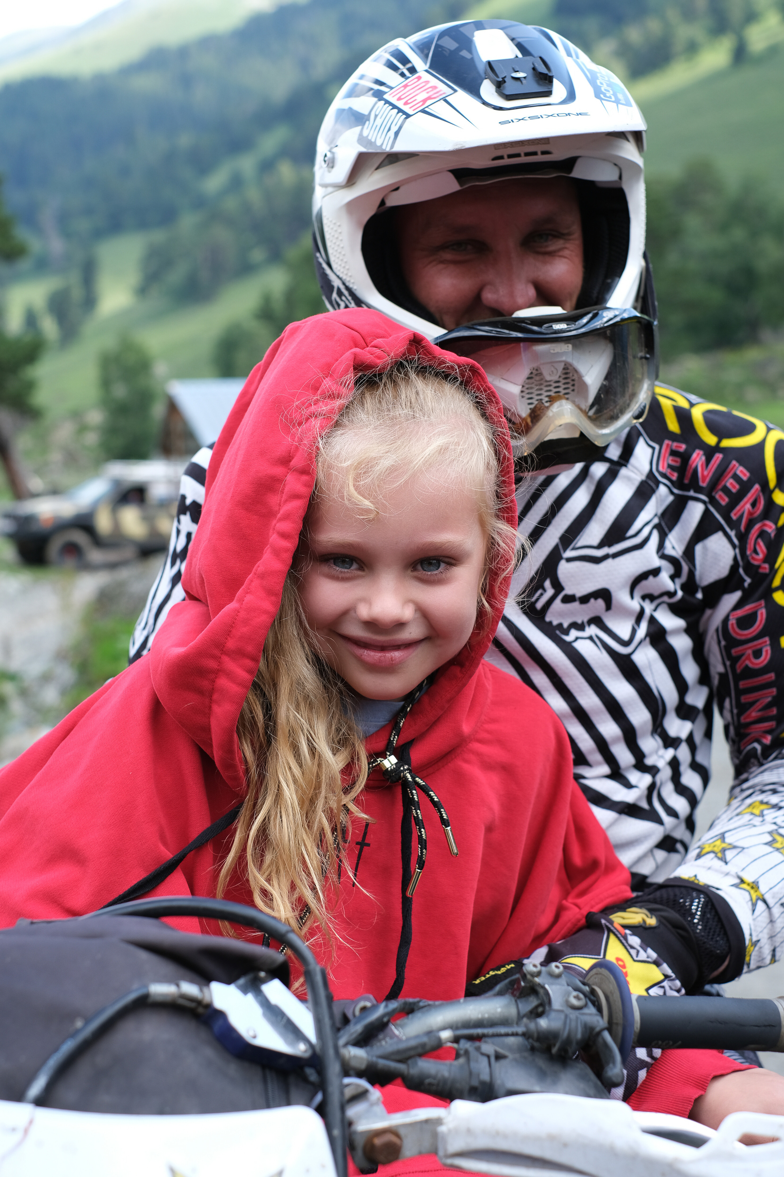 MOUNTAINS ASS FAMILY