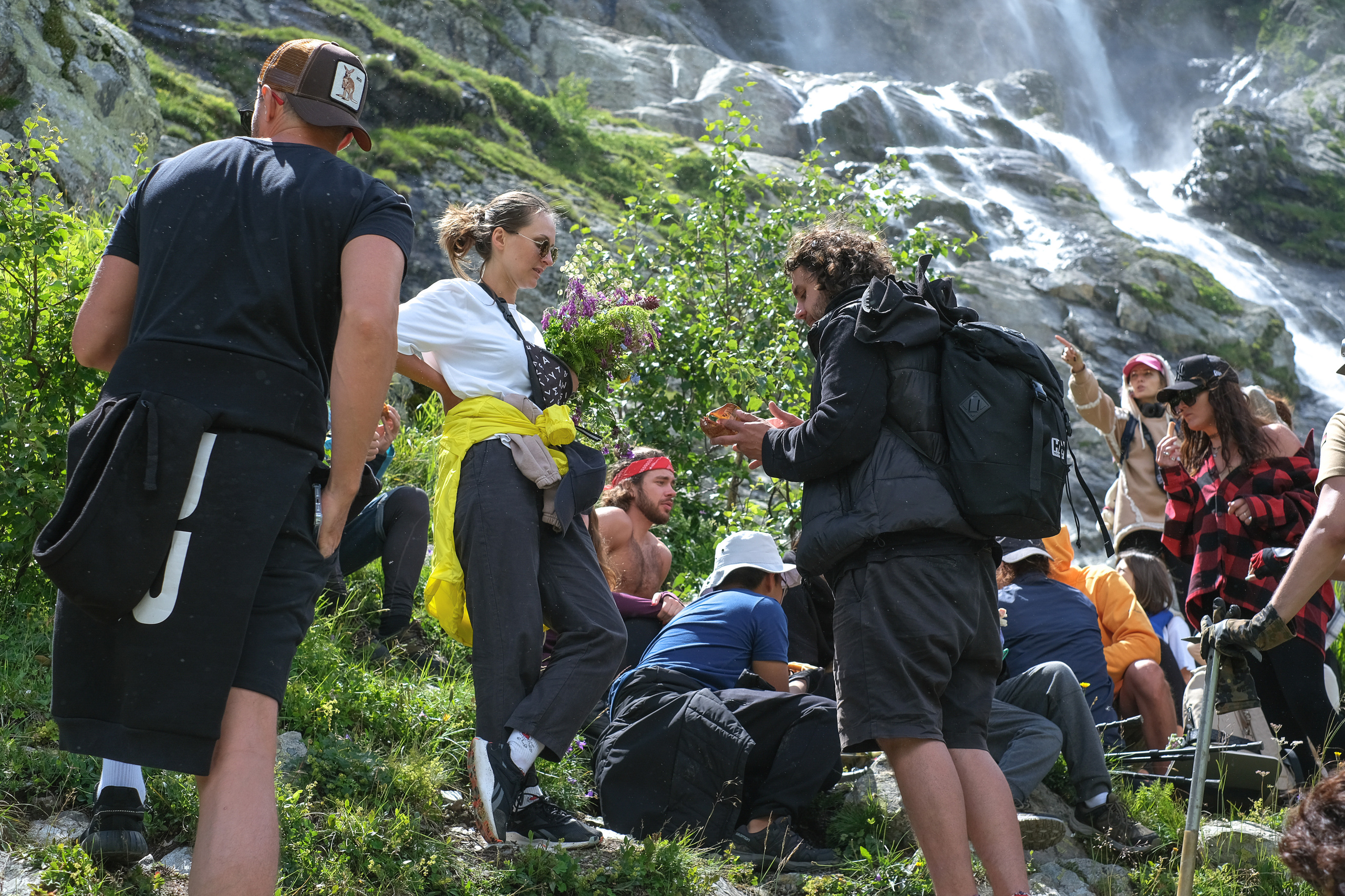 MOUNTAINS ASS FAMILY