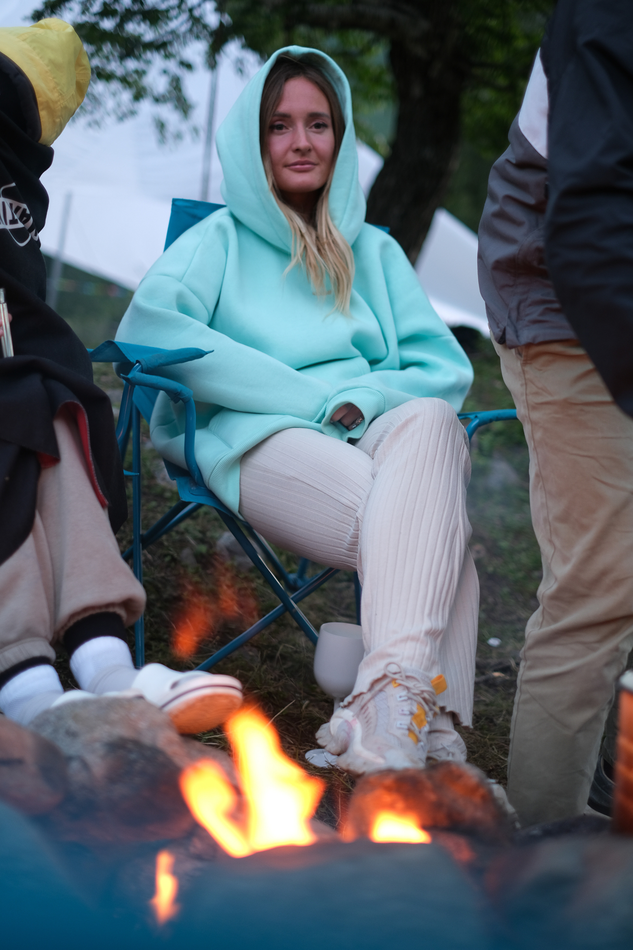 MOUNTAINS ASS FAMILY