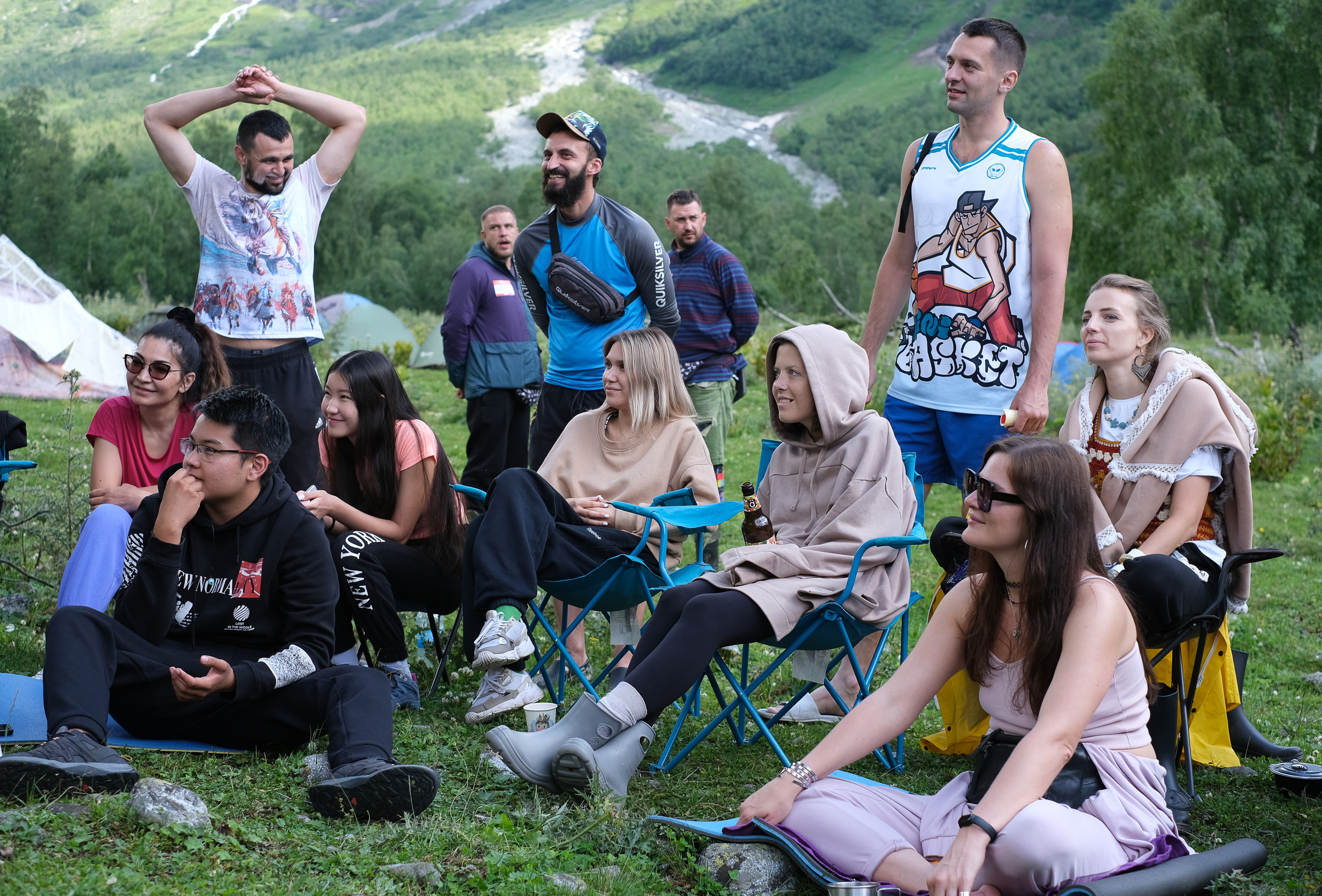 MOUNTAINS ASS FAMILY