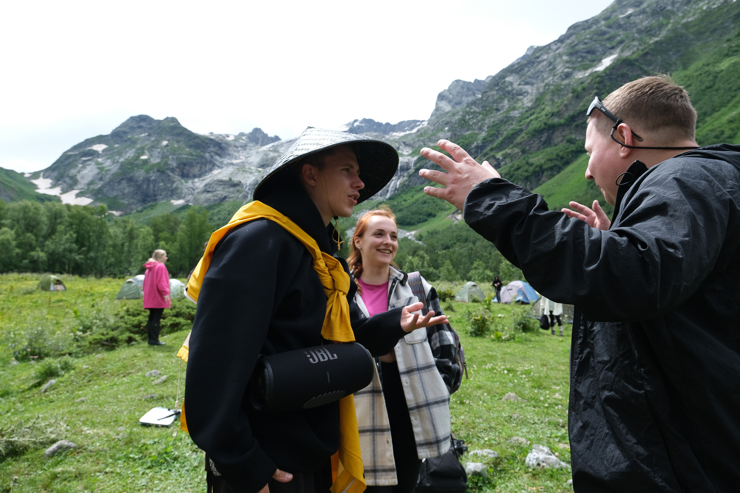 MOUNTAINS ASS FAMILY