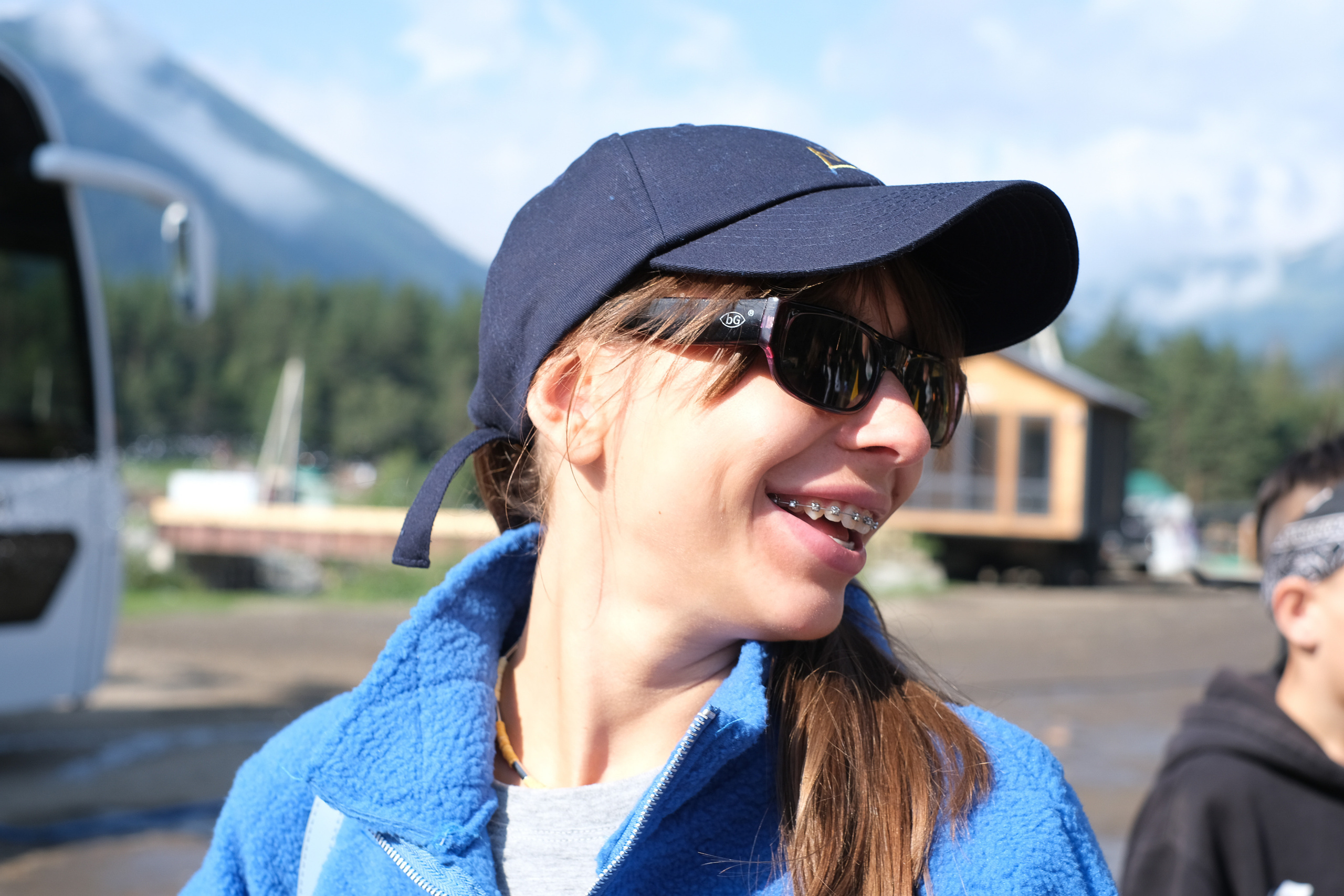 MOUNTAINS ASS FAMILY