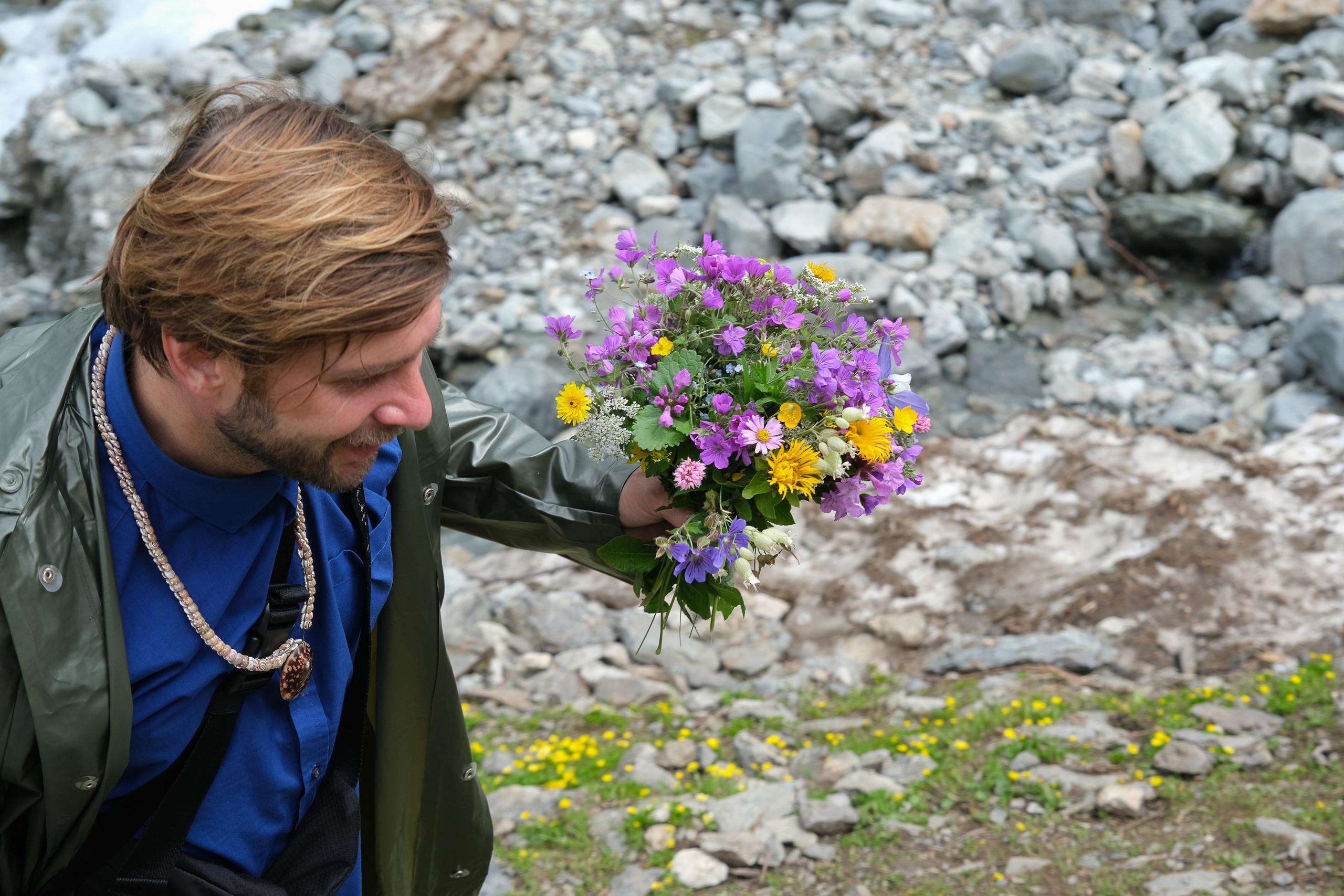 MOUNTAINS ASS FAMILY