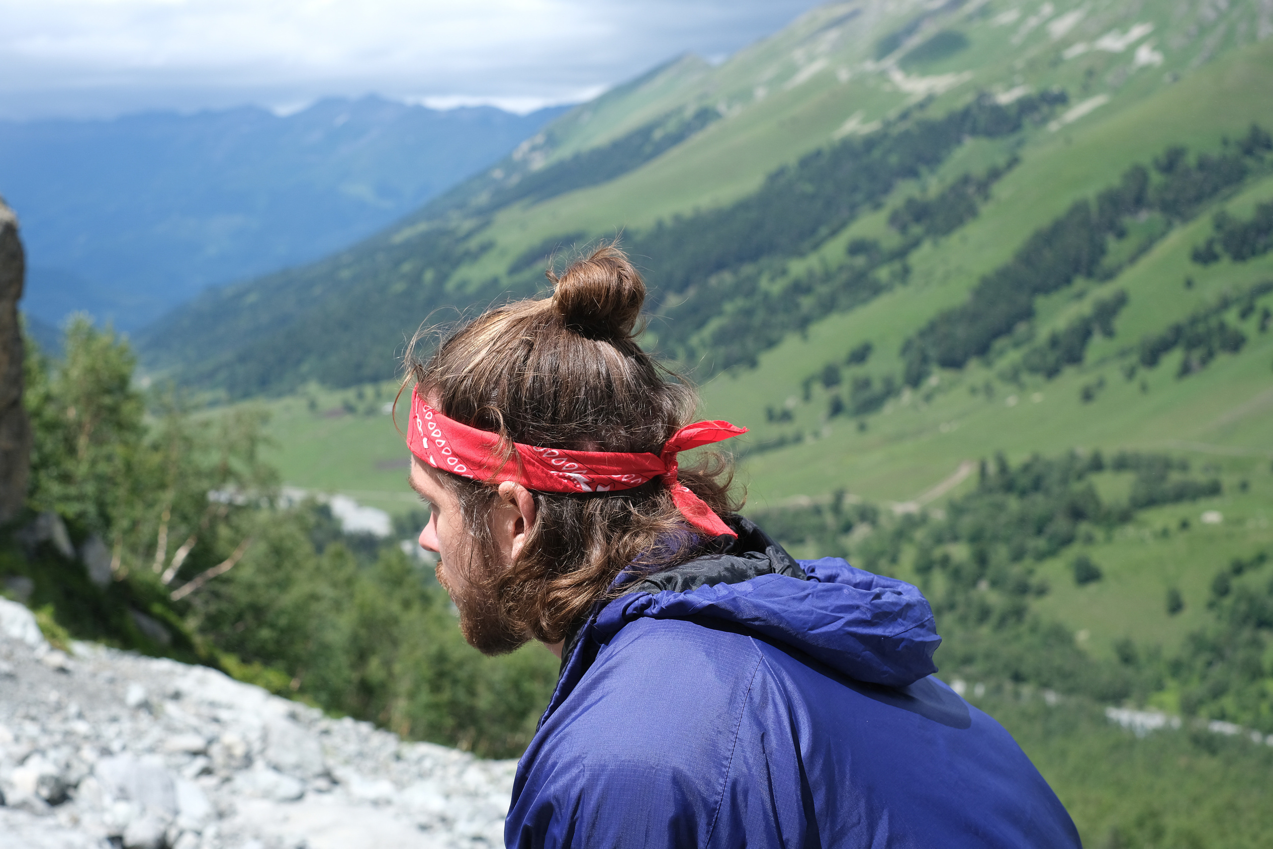 MOUNTAINS ASS FAMILY