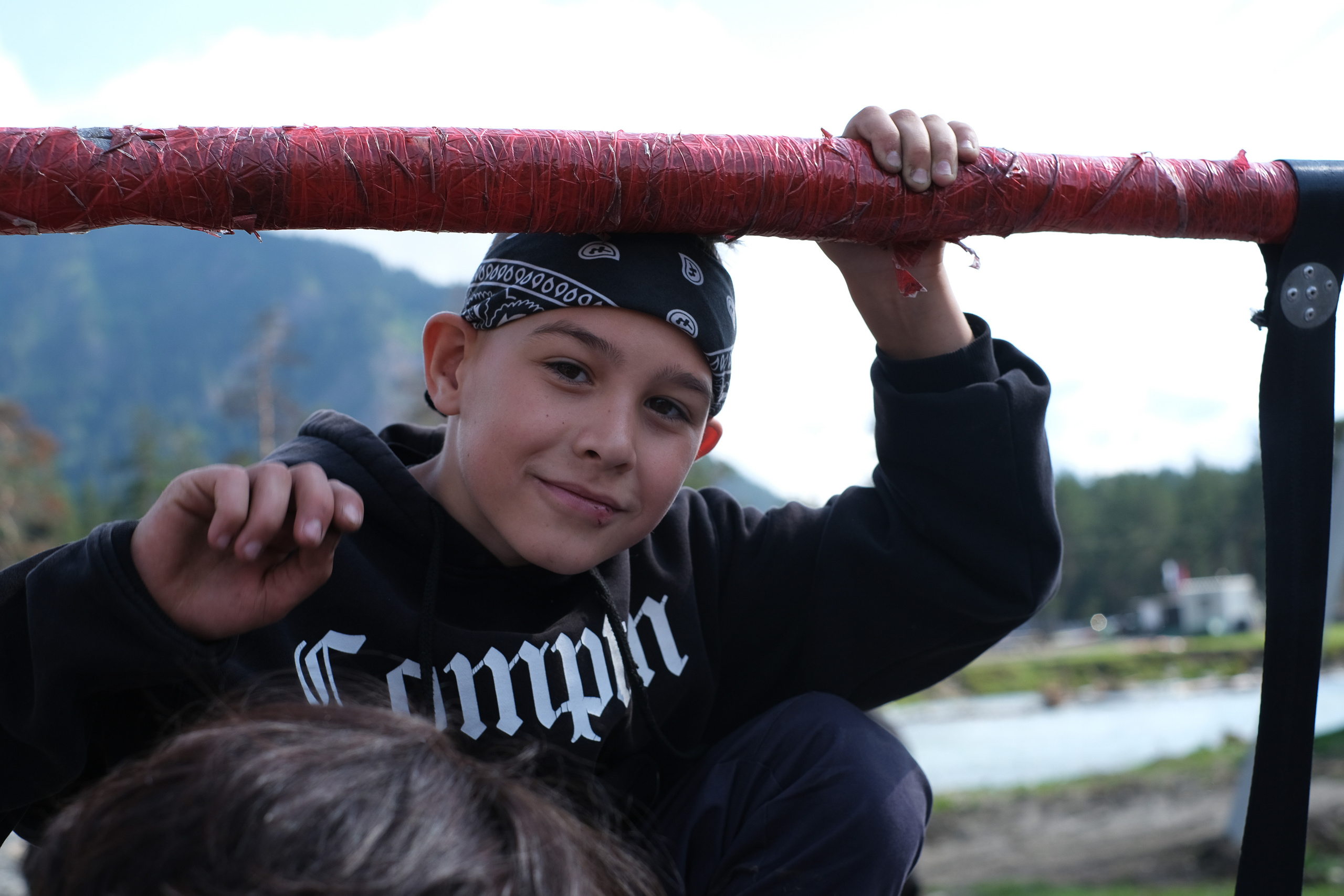 MOUNTAINS ASS FAMILY