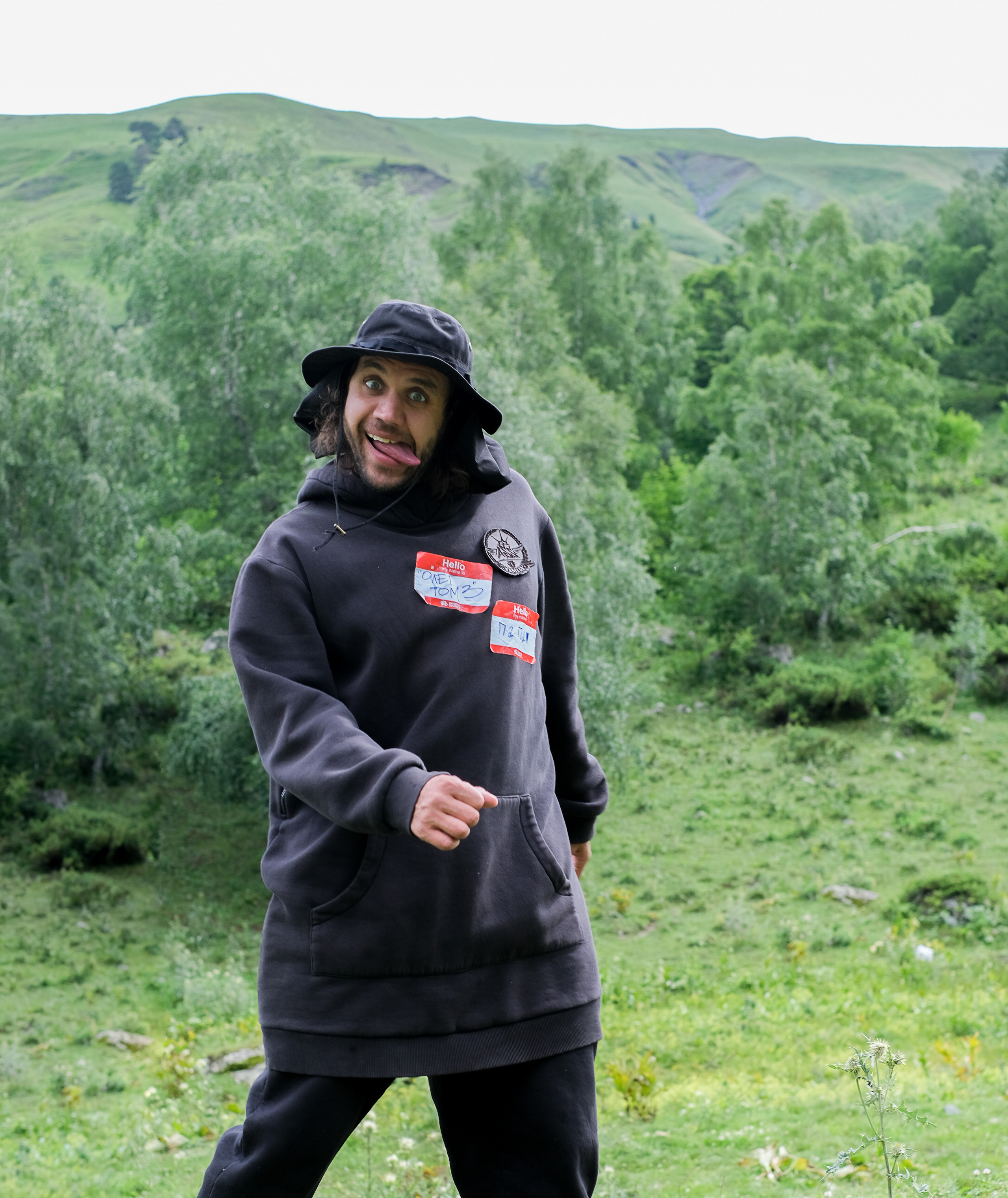 MOUNTAINS ASS FAMILY