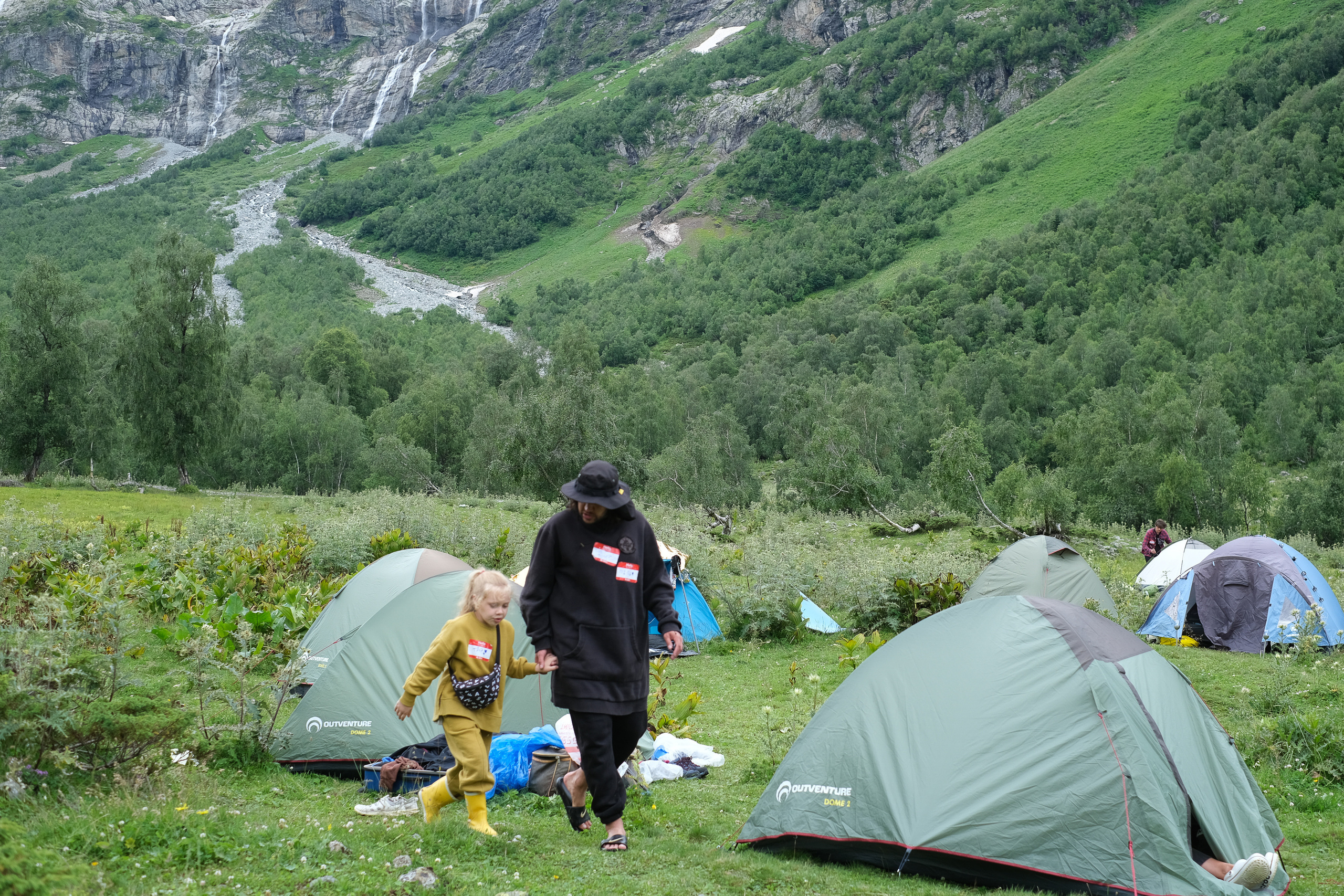 MOUNTAINS ASS FAMILY