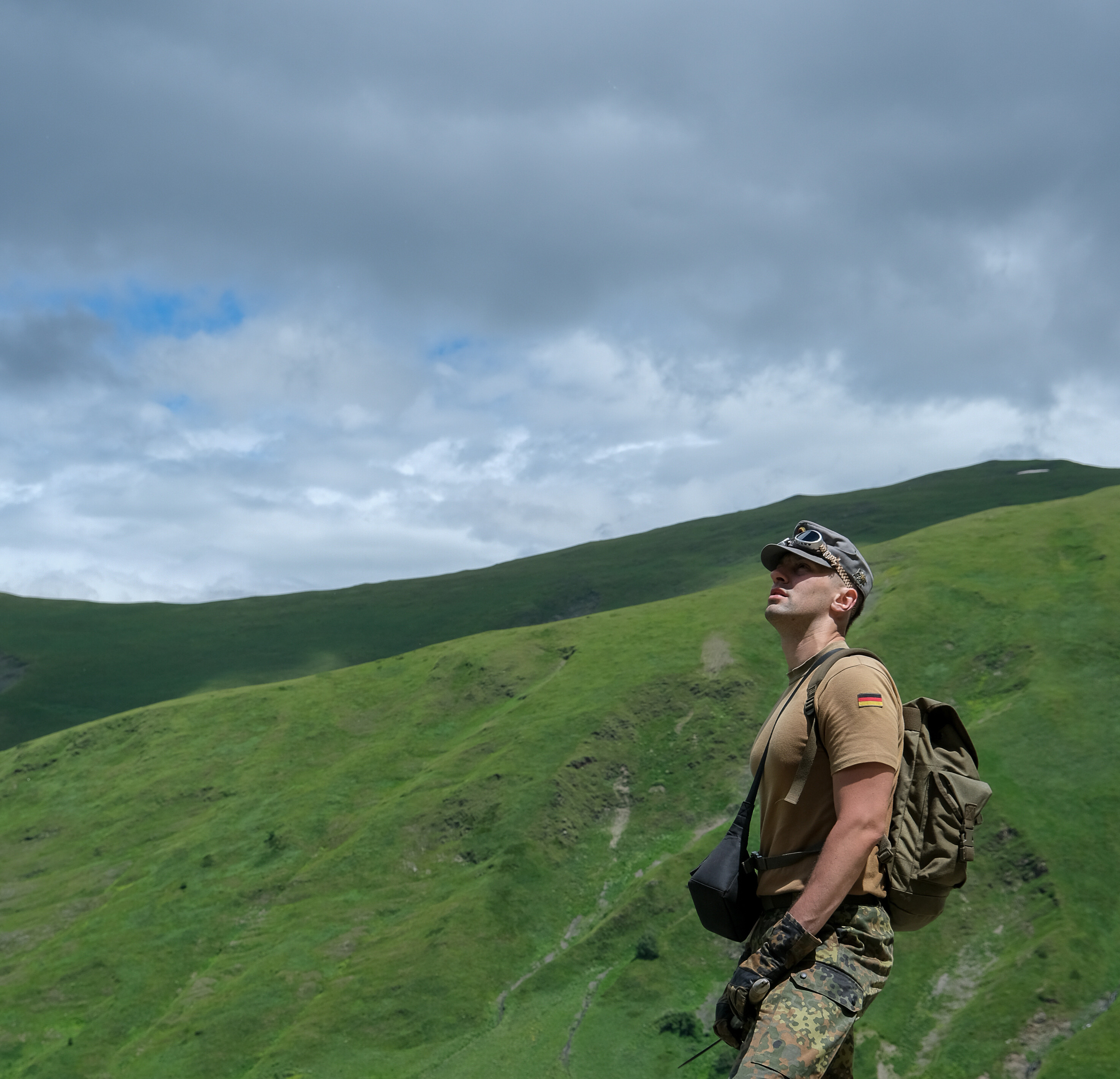 MOUNTAINS ASS FAMILY