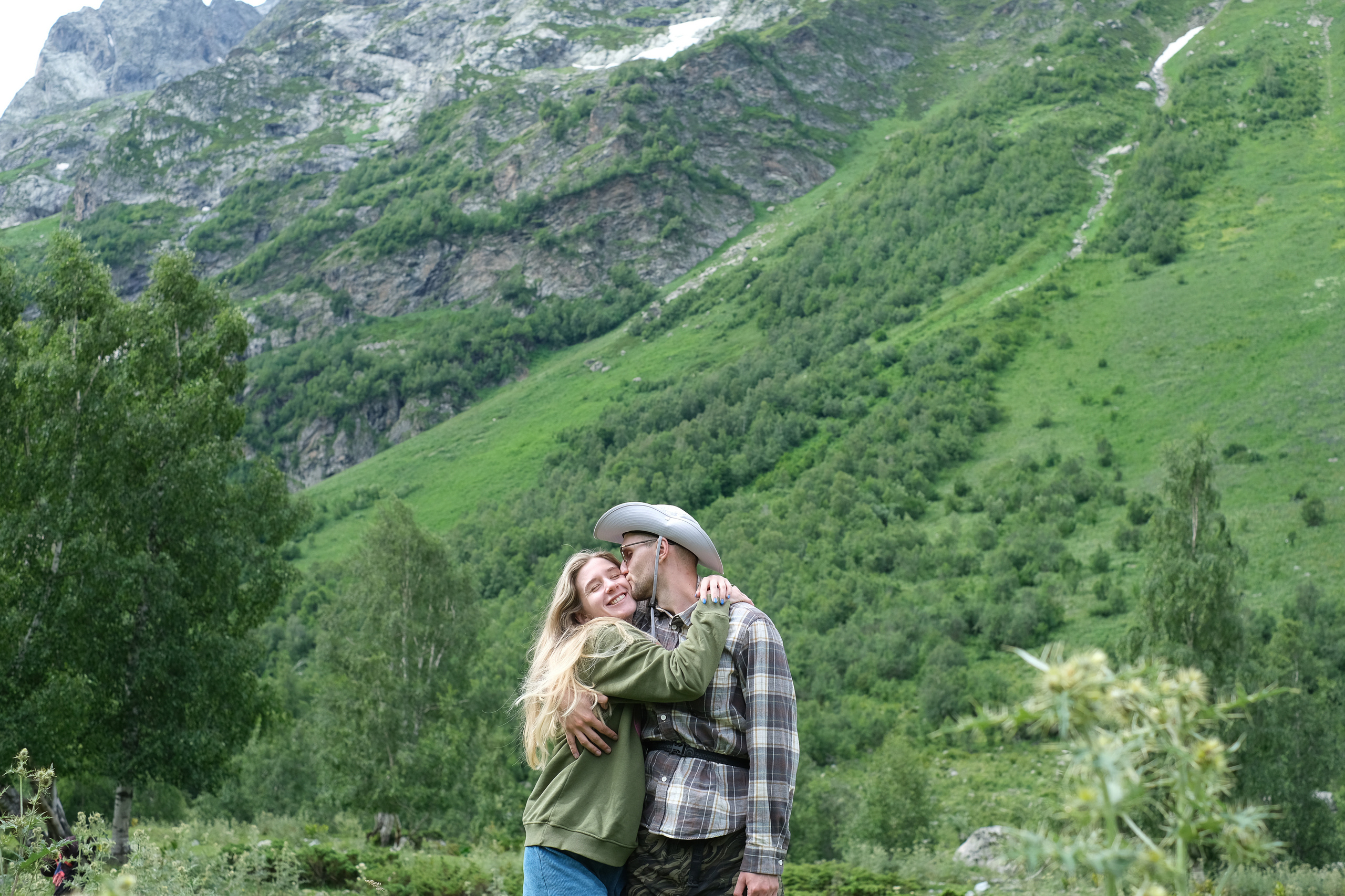 MOUNTAINS ASS FAMILY