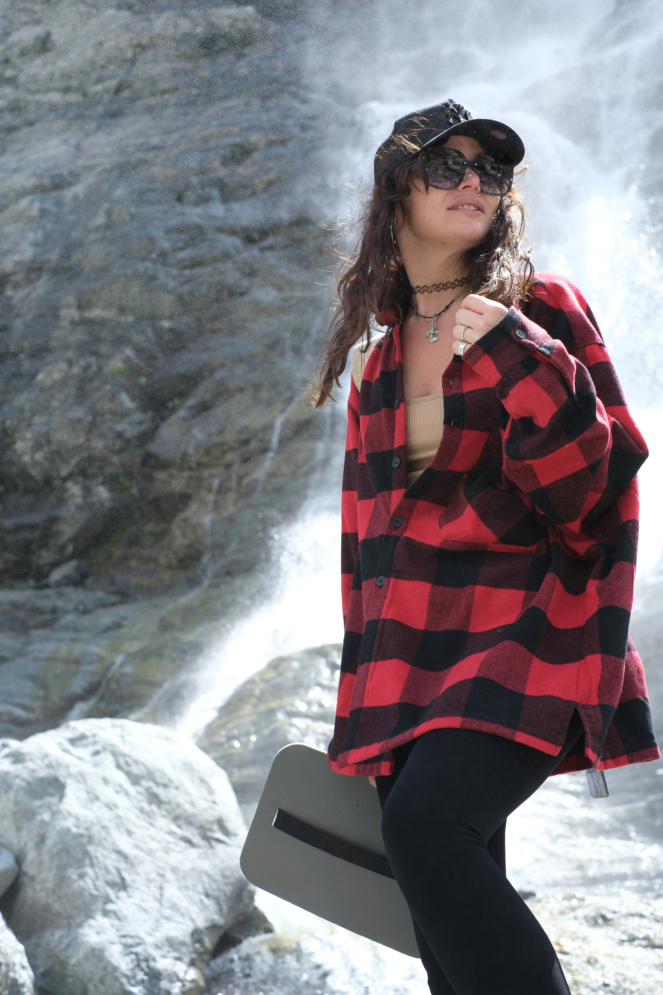 MOUNTAINS ASS FAMILY