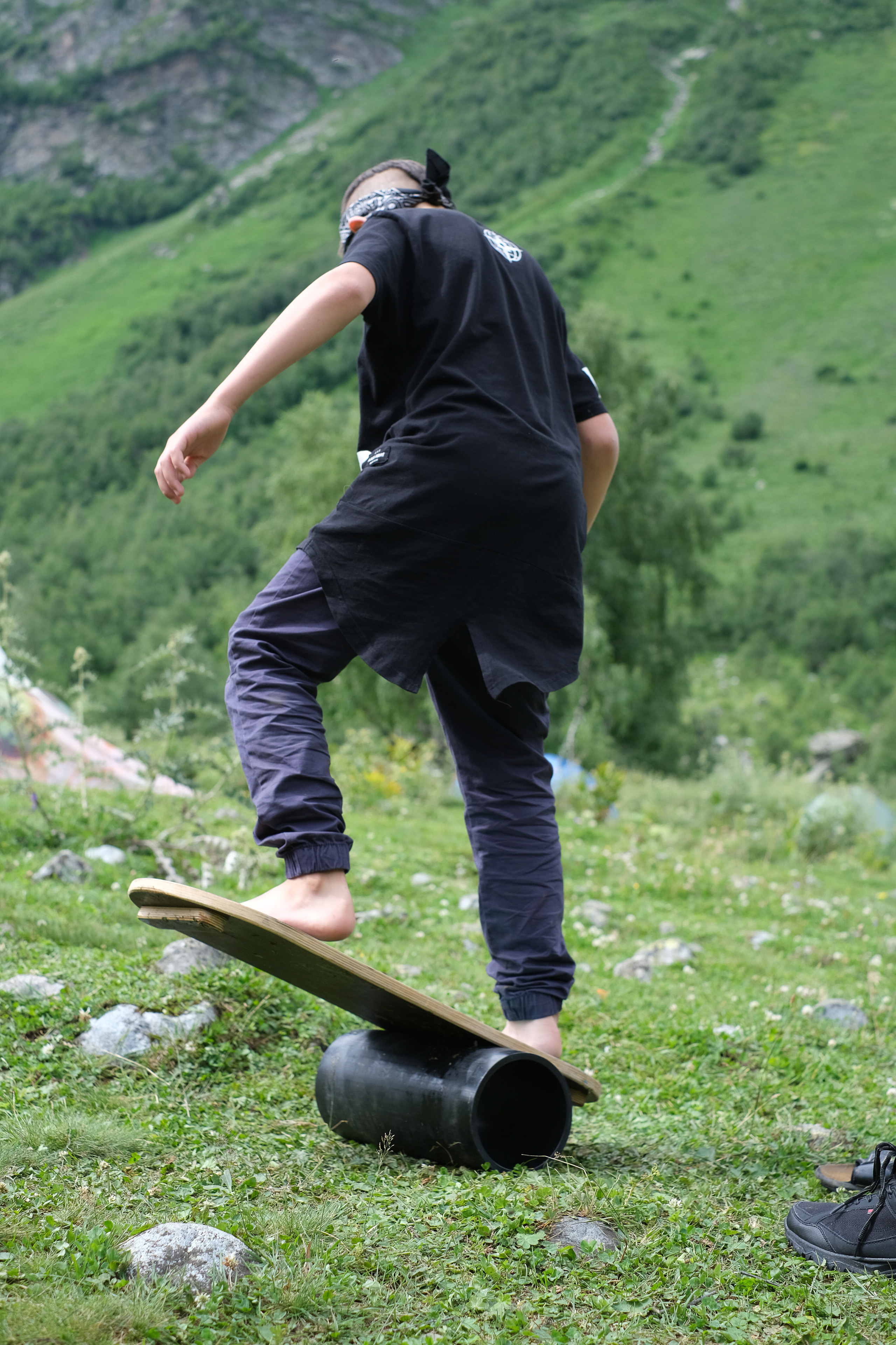 MOUNTAINS ASS FAMILY