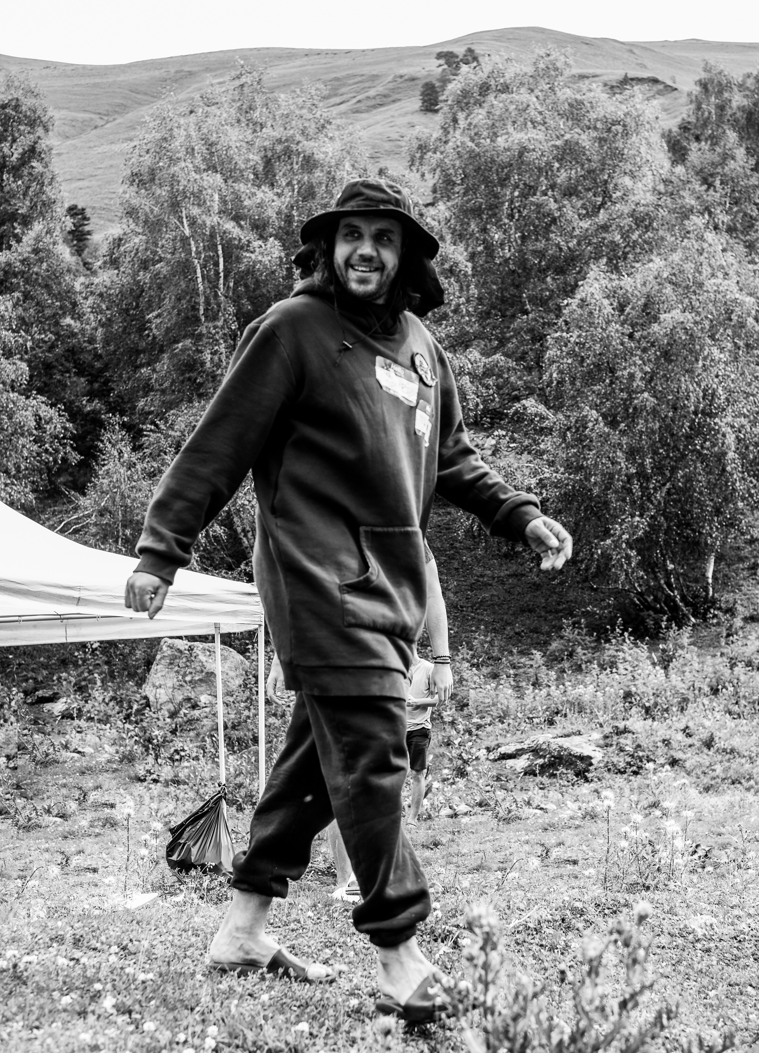 MOUNTAINS ASS FAMILY